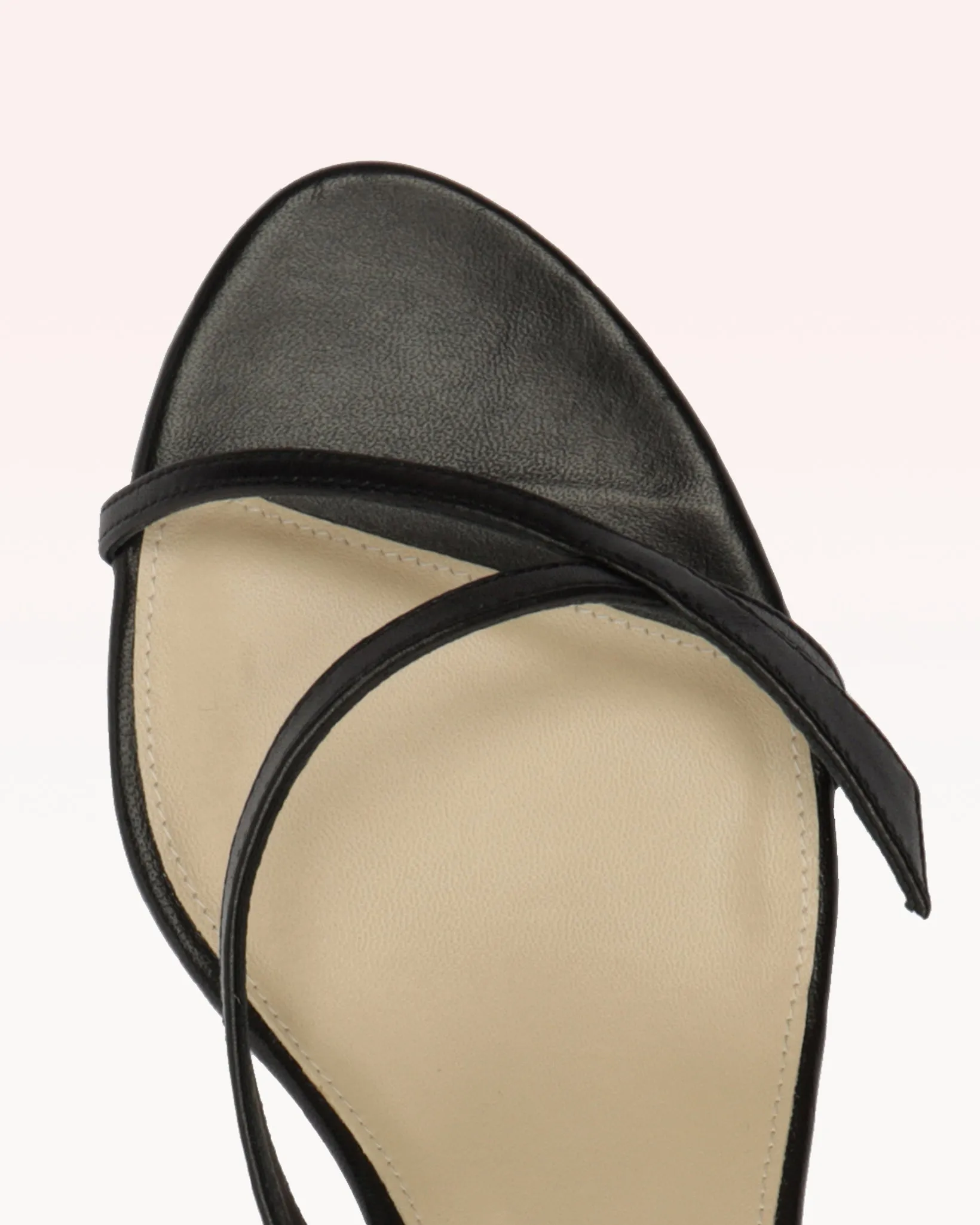 Tita 60 Black sold by Alexandre Birman product image thumbnail 5