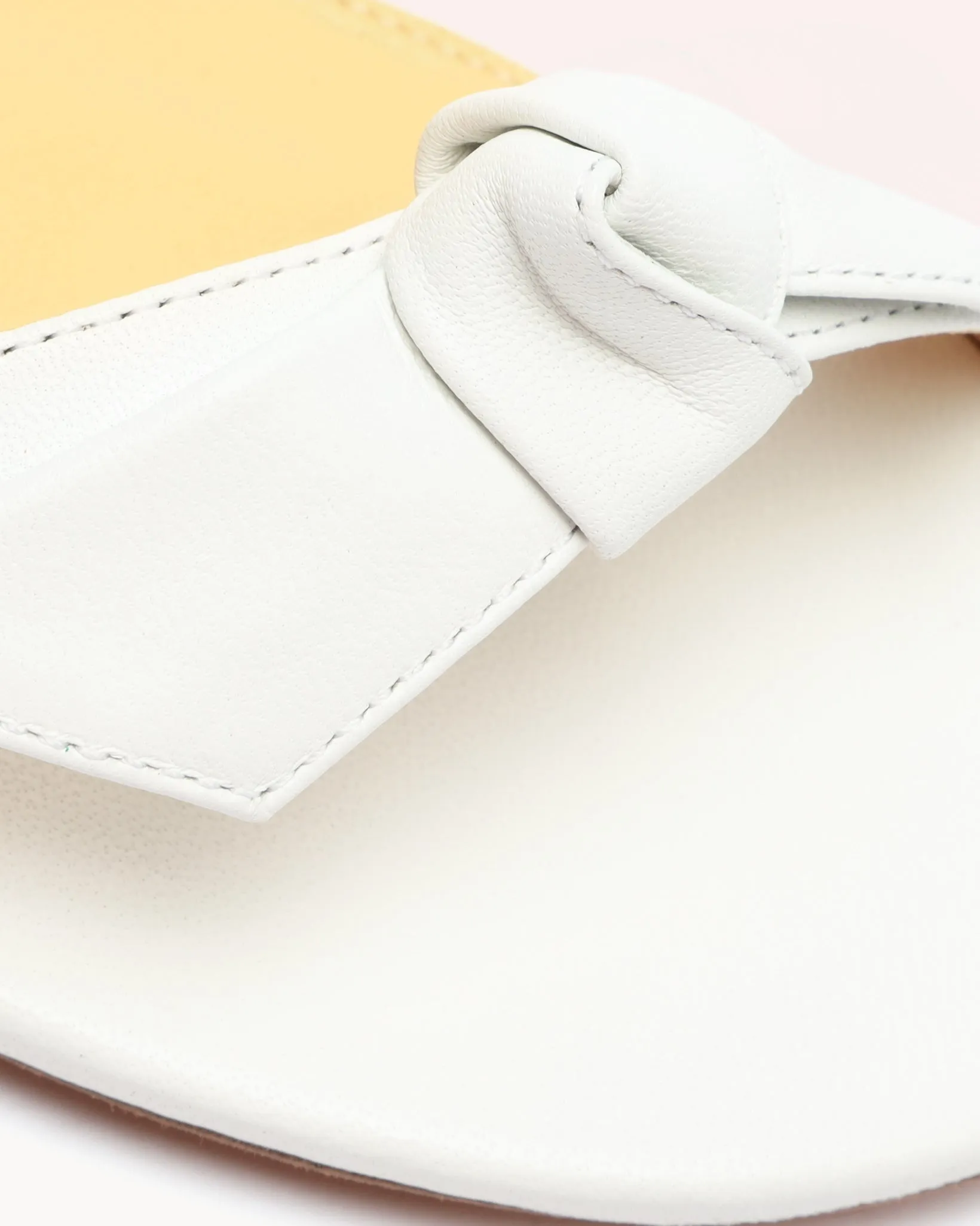 Clarita Flat White sold by Alexandre Birman product image thumbnail 4