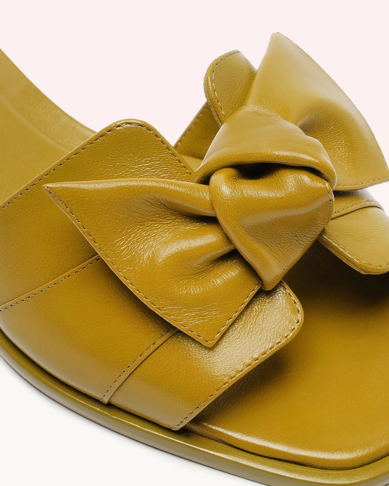 Maxi Clarita Square Flat Bamboo sold by Alexandre Birman product image thumbnail 5