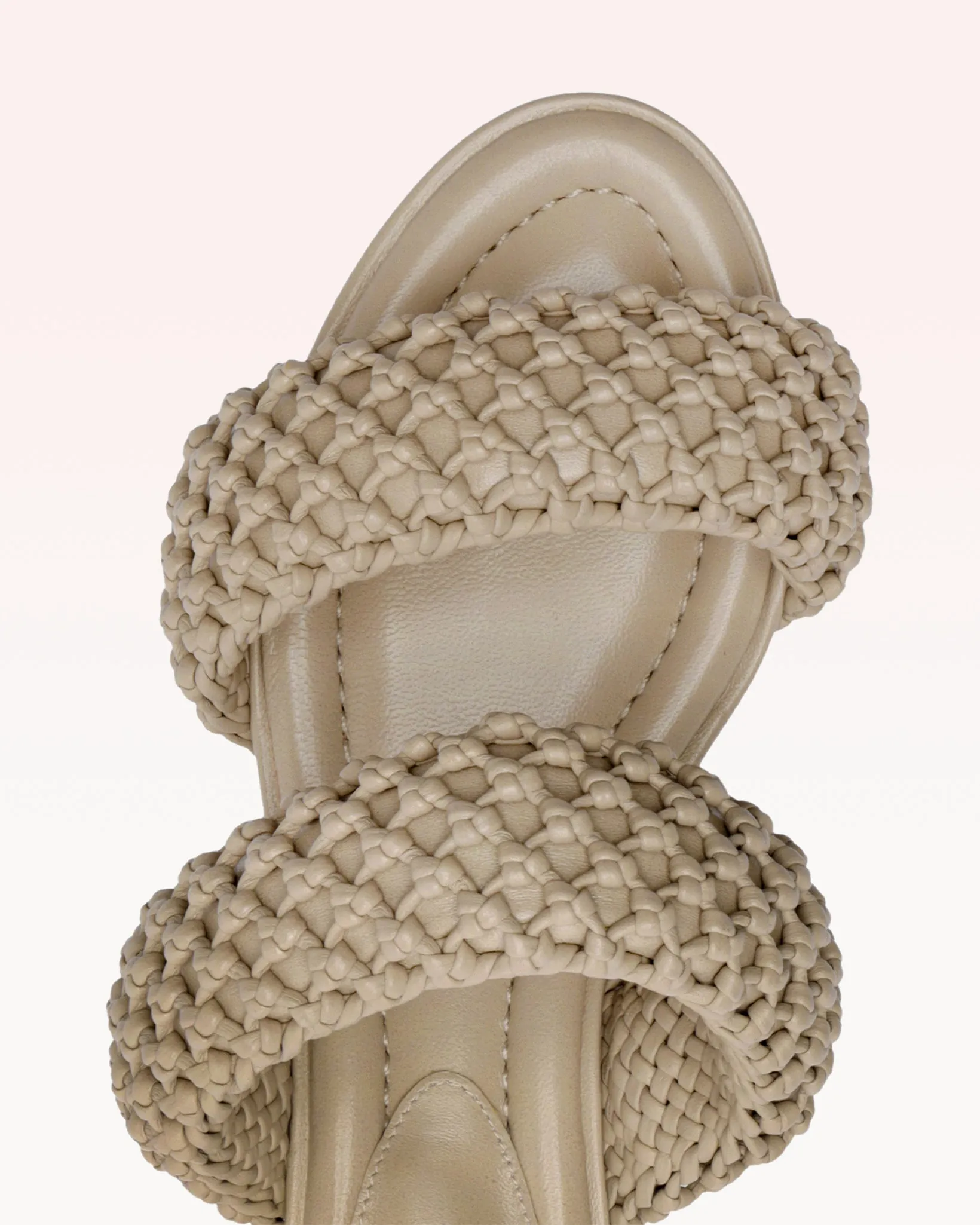 Lilla Woven 30 sold by Alexandre Birman product image thumbnail 4
