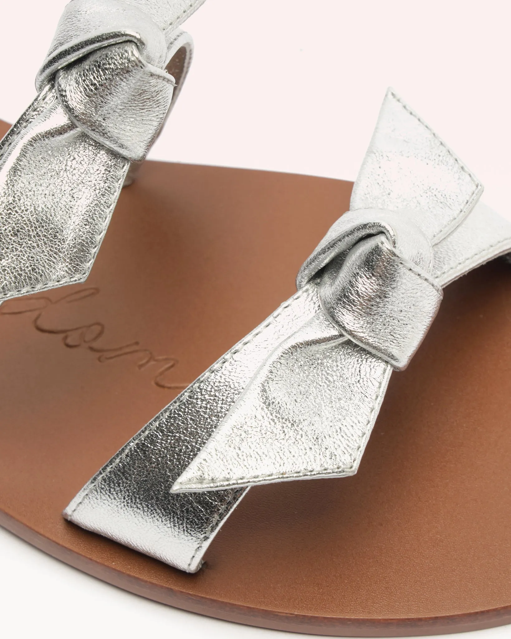 Clarita Holiday Wisdom sold by Alexandre Birman product image thumbnail 4