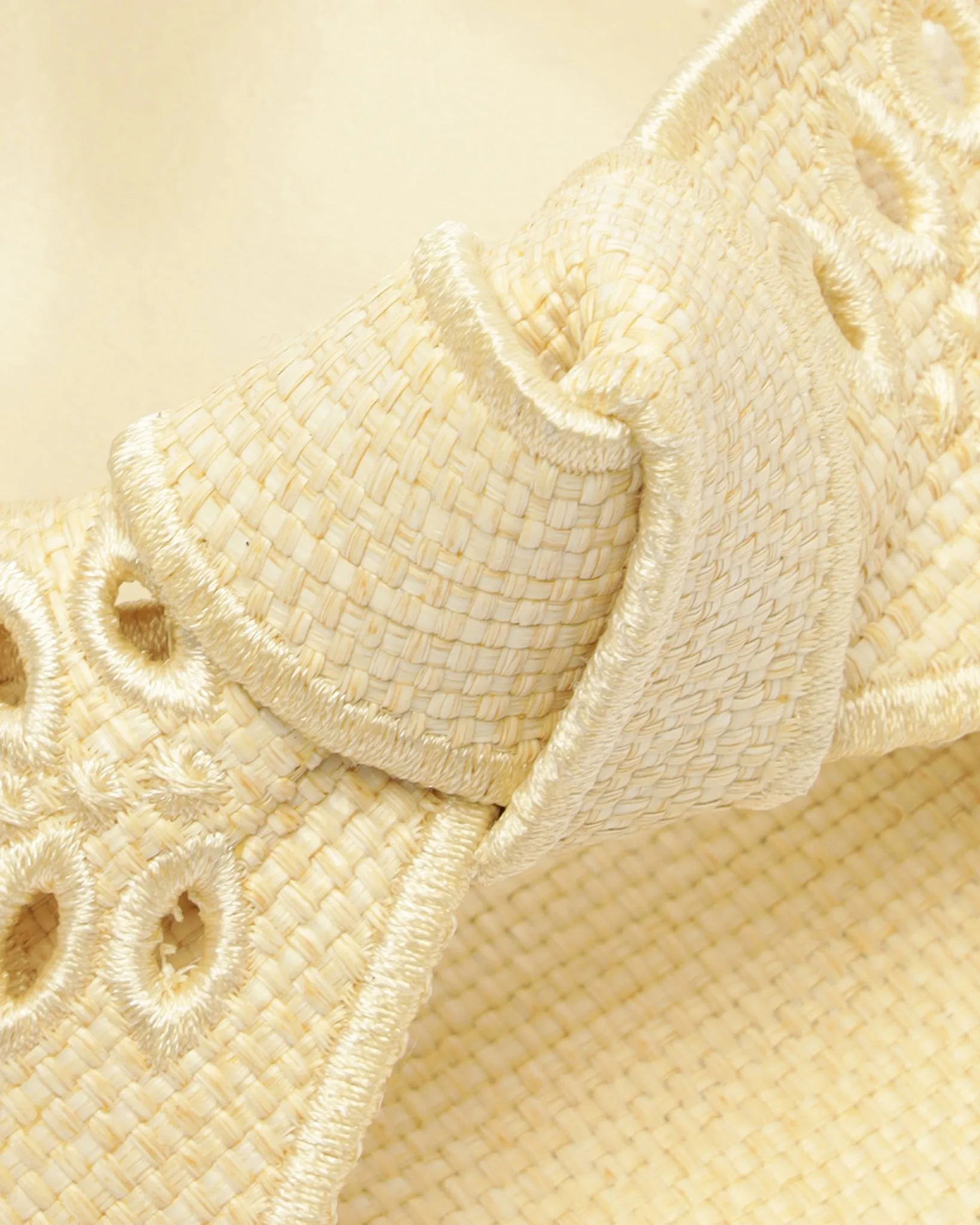 Maxi Clarita Embroidery 75 Creamy sold by Alexandre Birman product image thumbnail 5