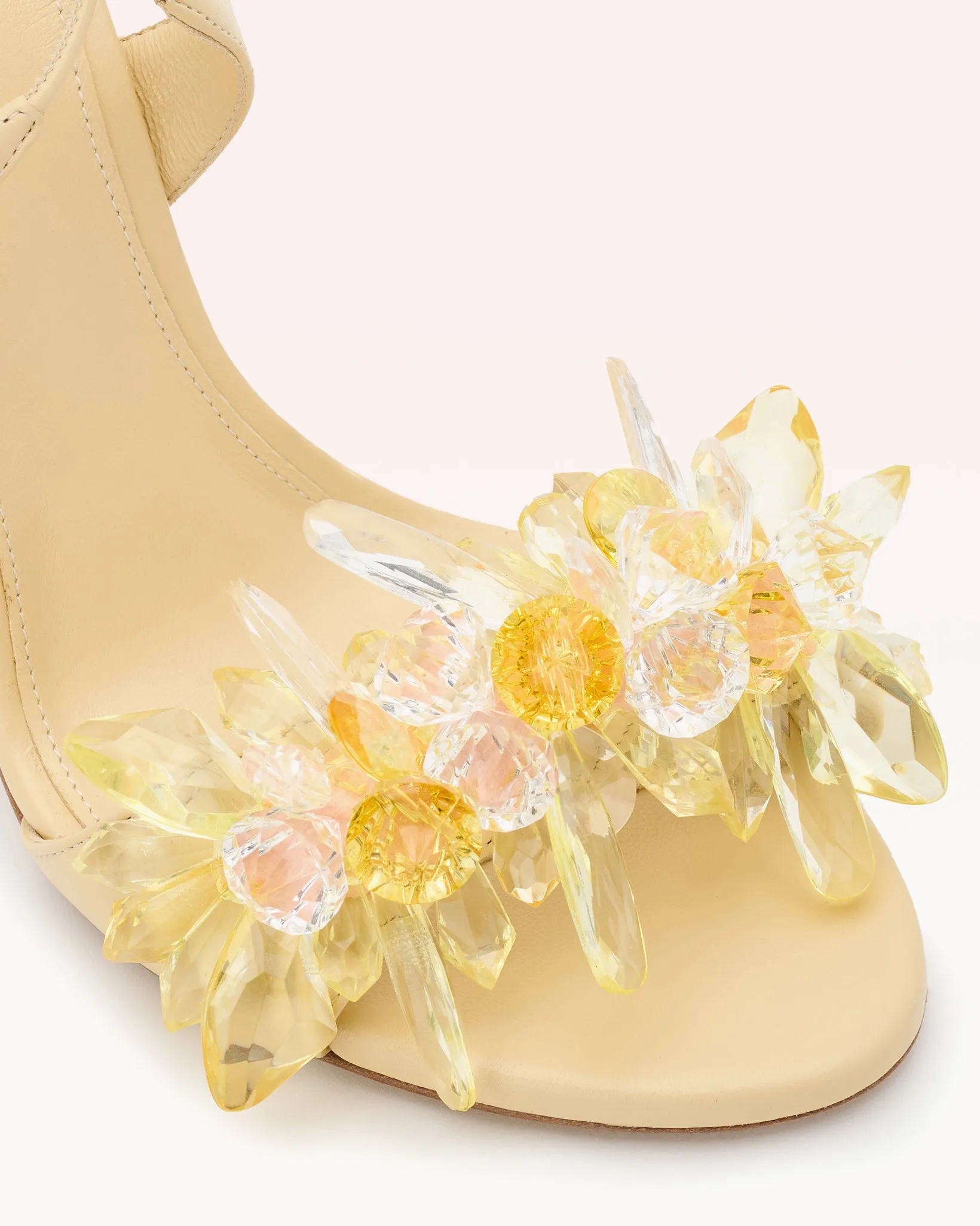 Sierra 100 Creamy sold by Alexandre Birman product image thumbnail 3