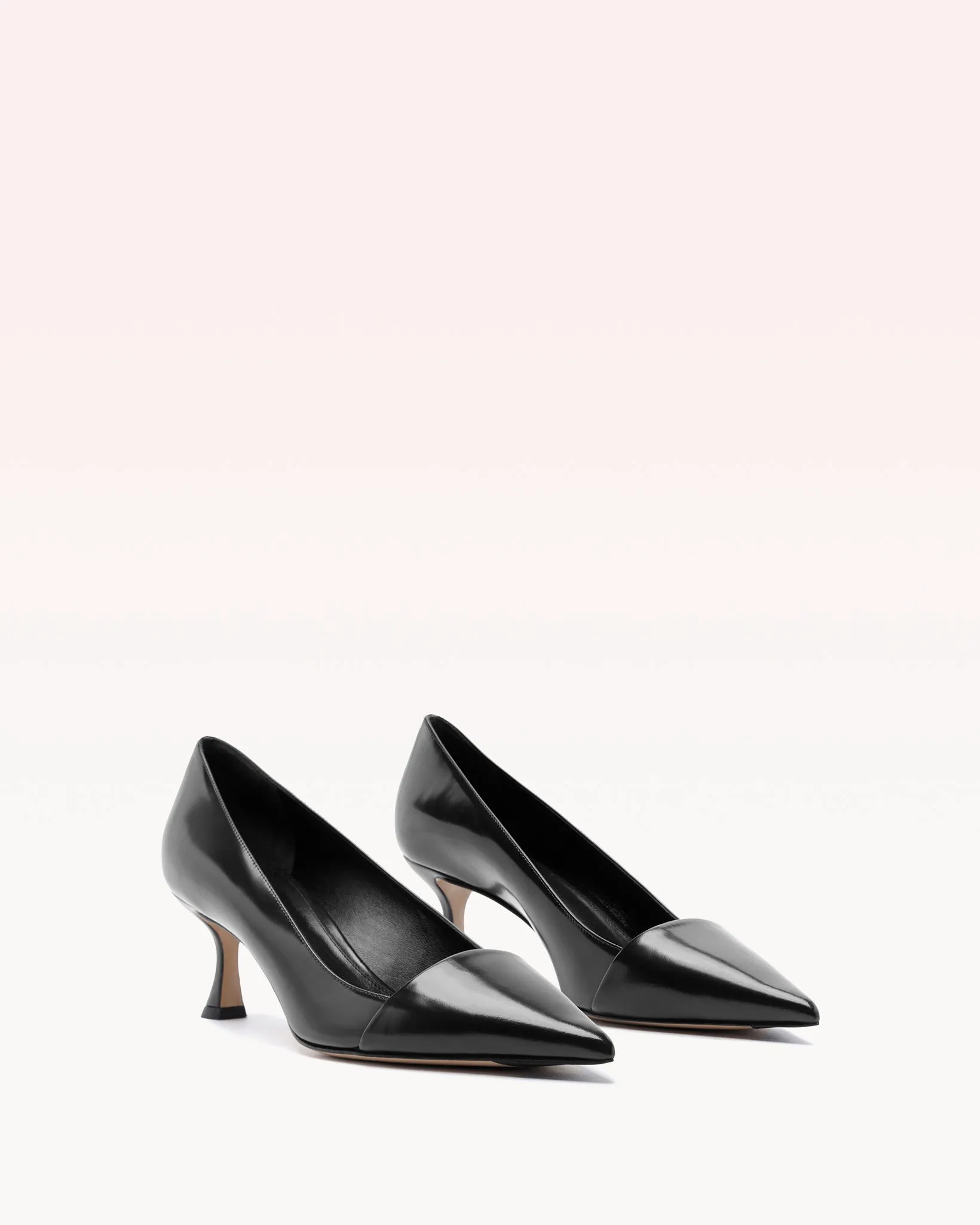 Minerva Pump 60 Black sold by Alexandre Birman product image thumbnail 2
