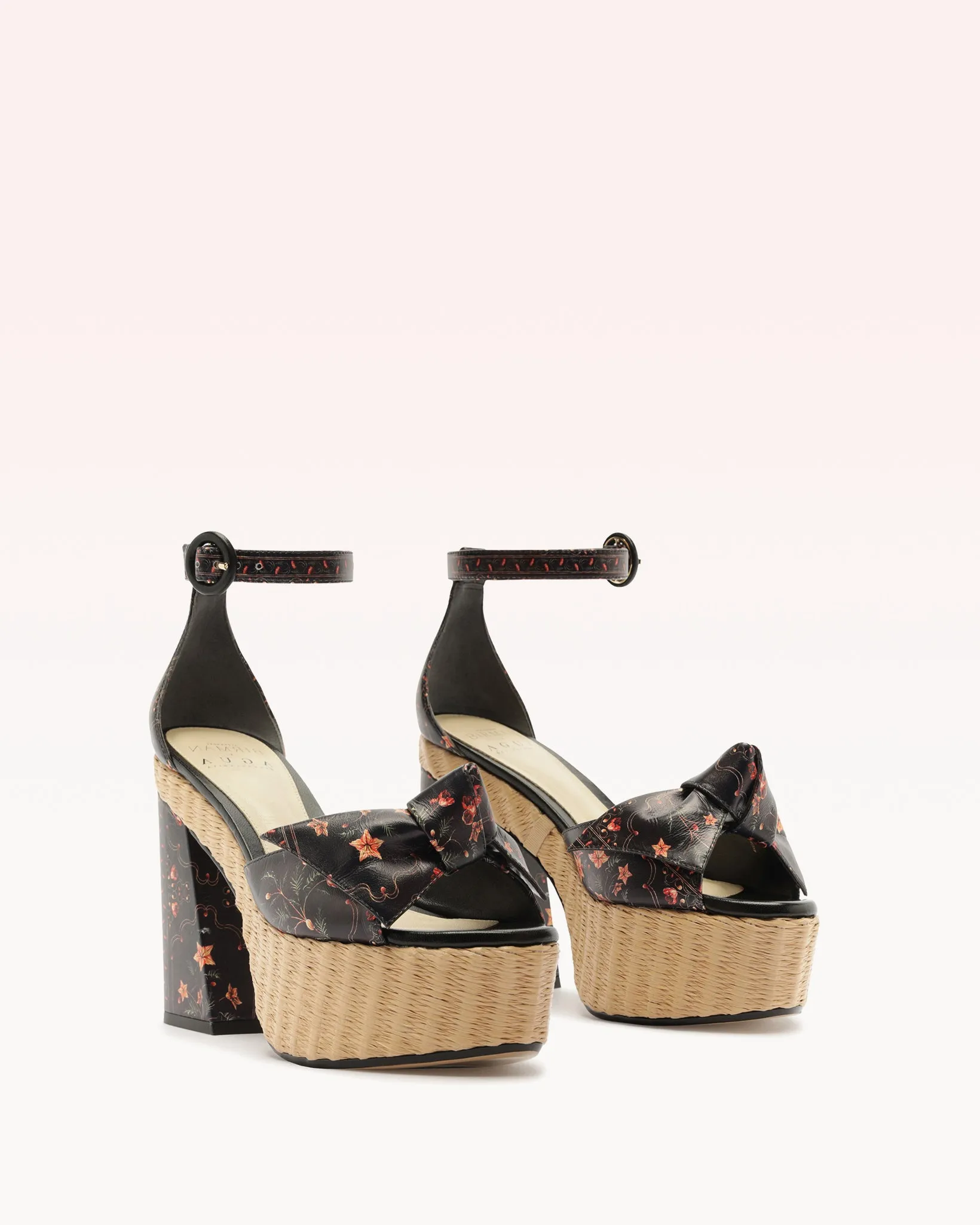 Maxi Clarita Flare Andes Negro sold by Alexandre Birman product image thumbnail 2