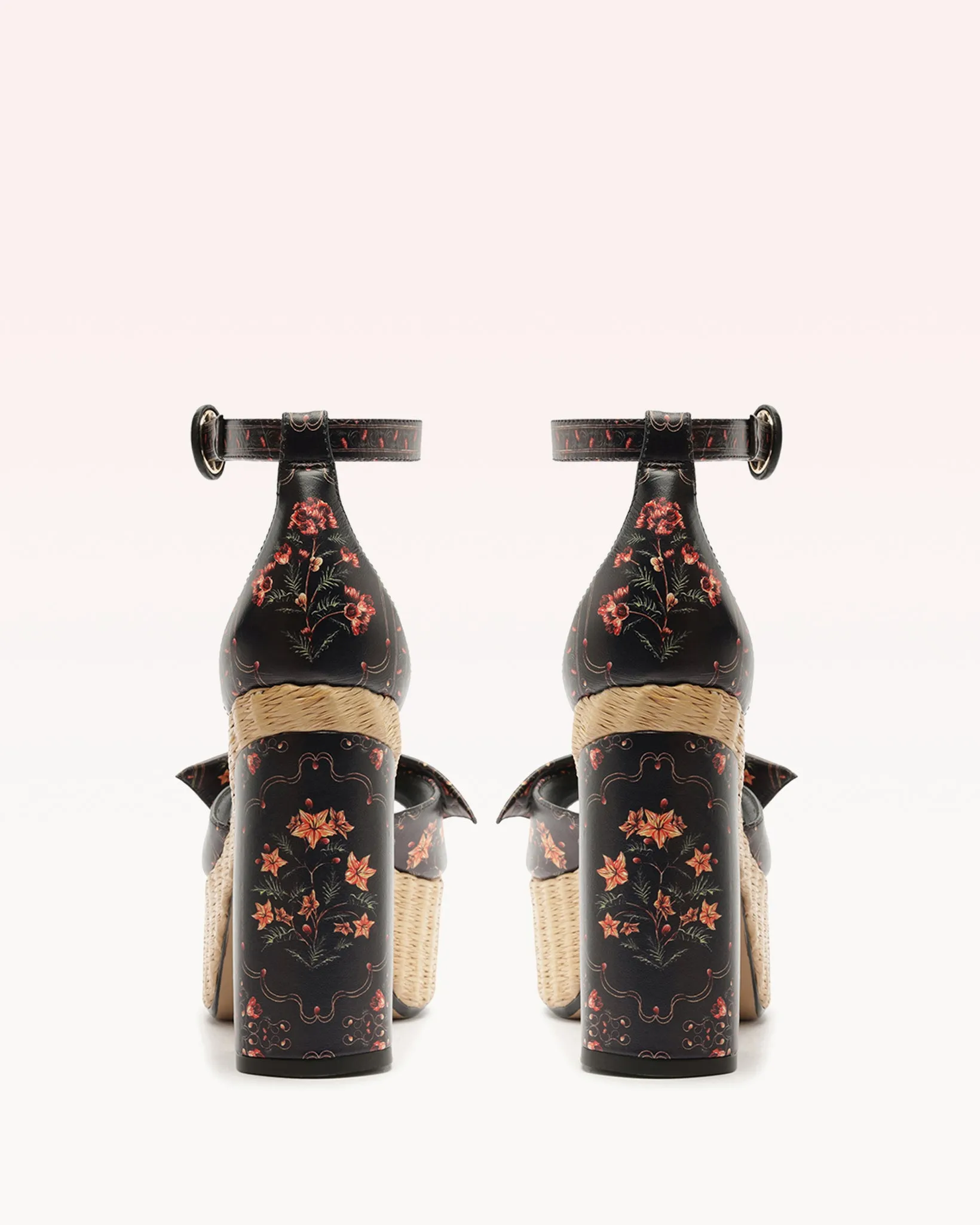 Maxi Clarita Flare Andes Negro sold by Alexandre Birman product image thumbnail 3