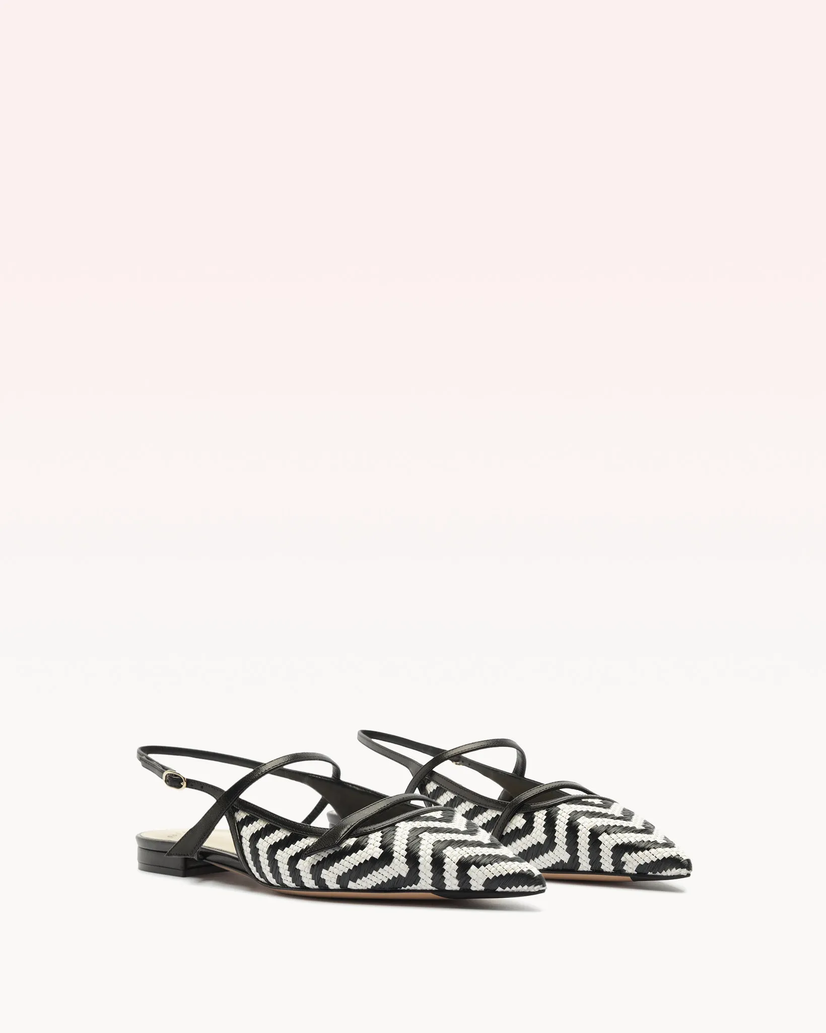 Tita Raffia Zig Flat Black sold by Alexandre Birman product image thumbnail 2