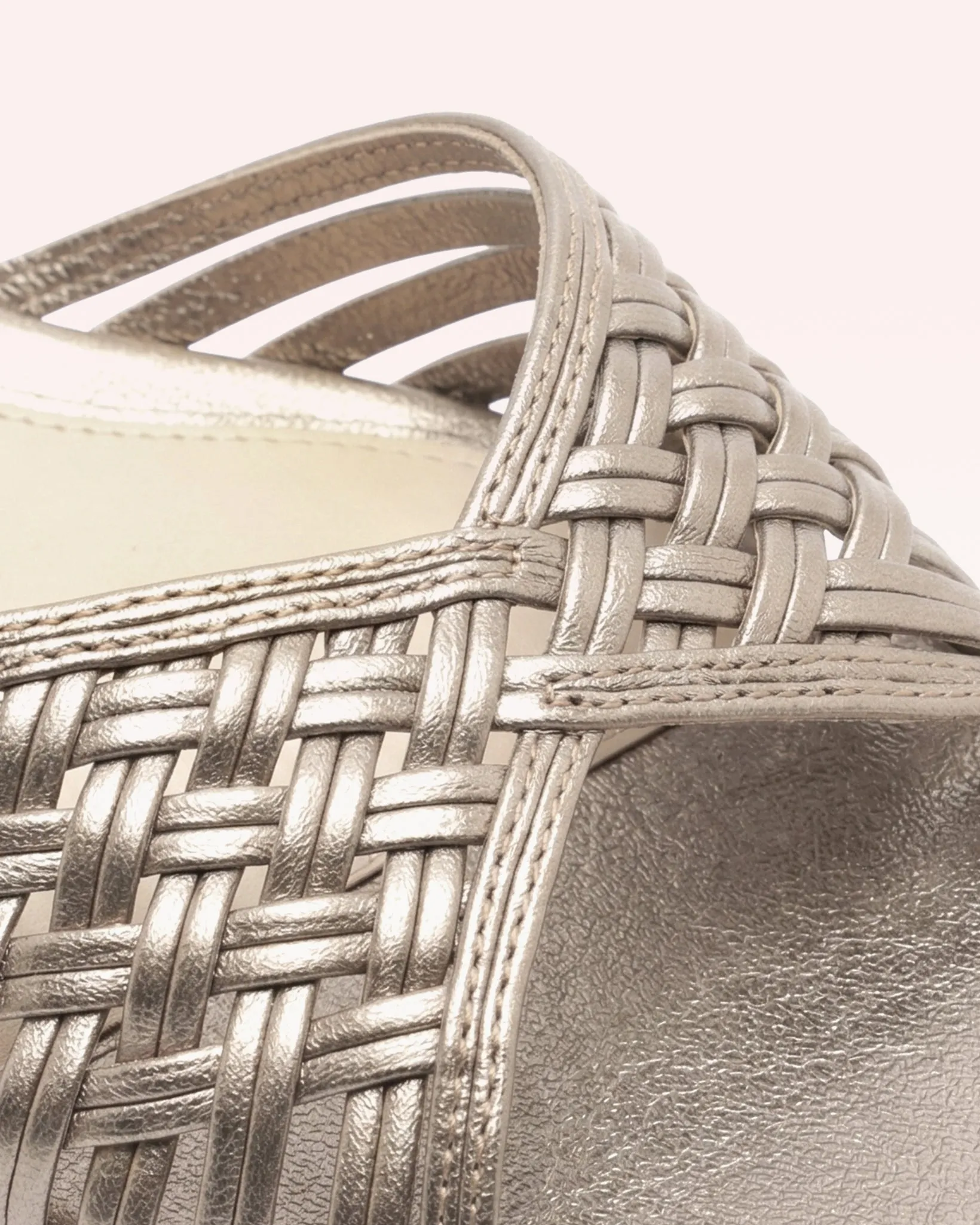 Lilian Flat Luna sold by Alexandre Birman product image thumbnail 5