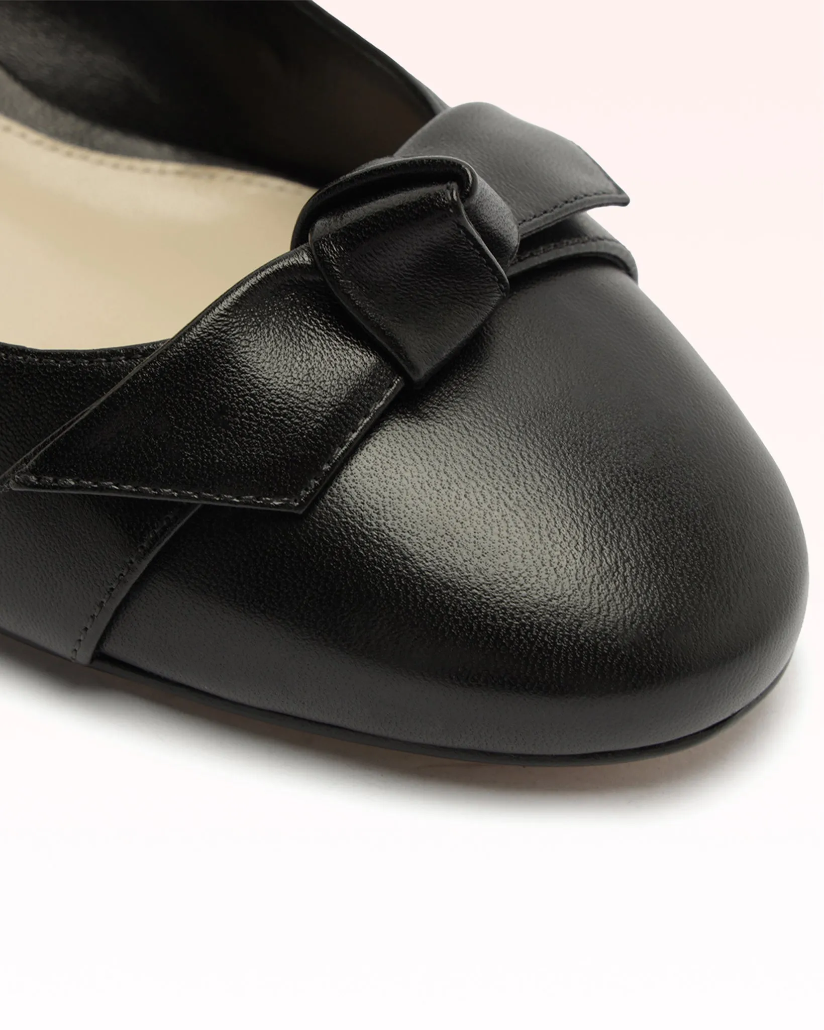 Clarita Almond Pump 45 Black sold by Alexandre Birman product image thumbnail 4