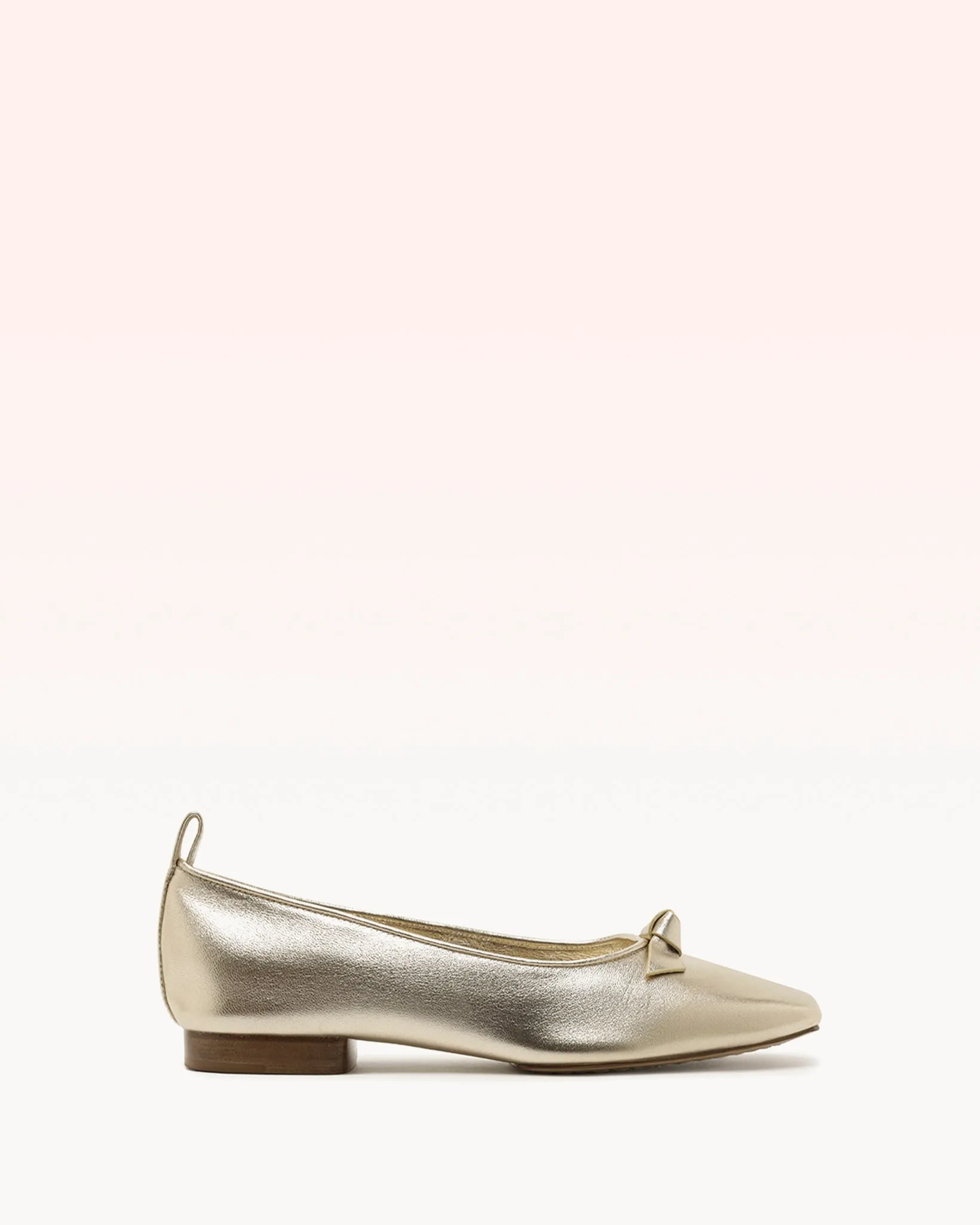 Slim Clarita Street Flat Golden sold by Alexandre Birman