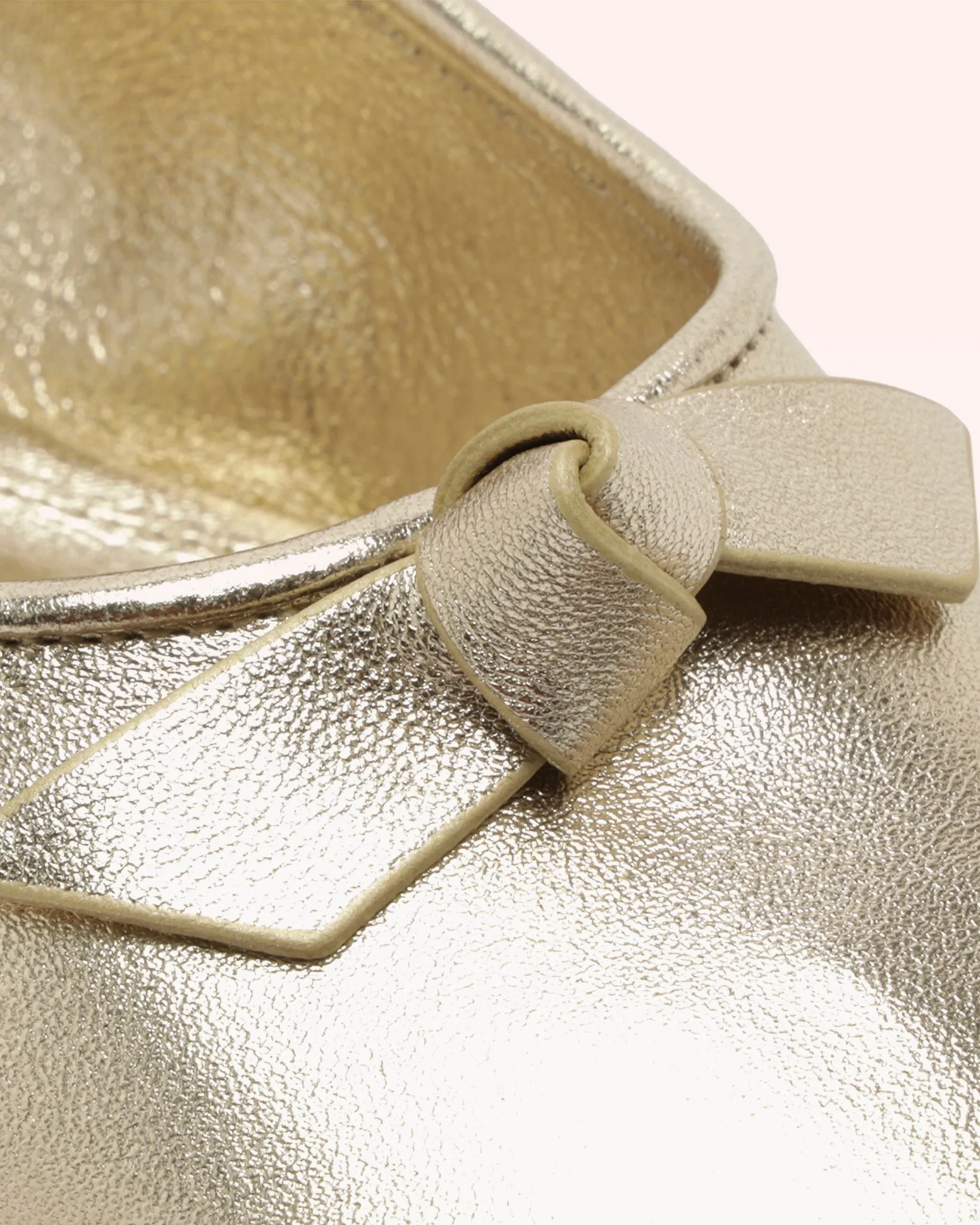 Slim Clarita Street Flat Golden sold by Alexandre Birman product image thumbnail 5