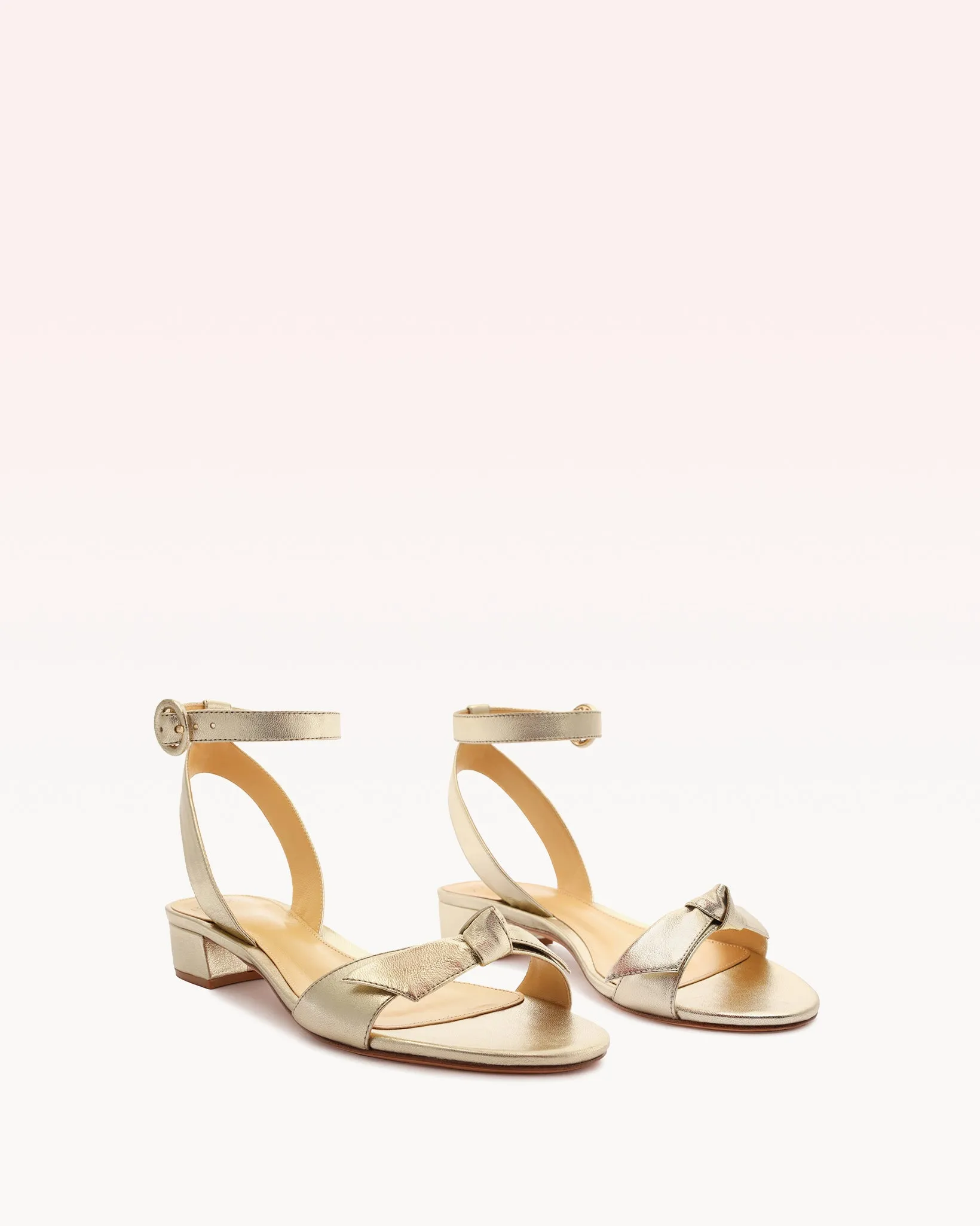 Clarita 30 Golden sold by Alexandre Birman product image thumbnail 2