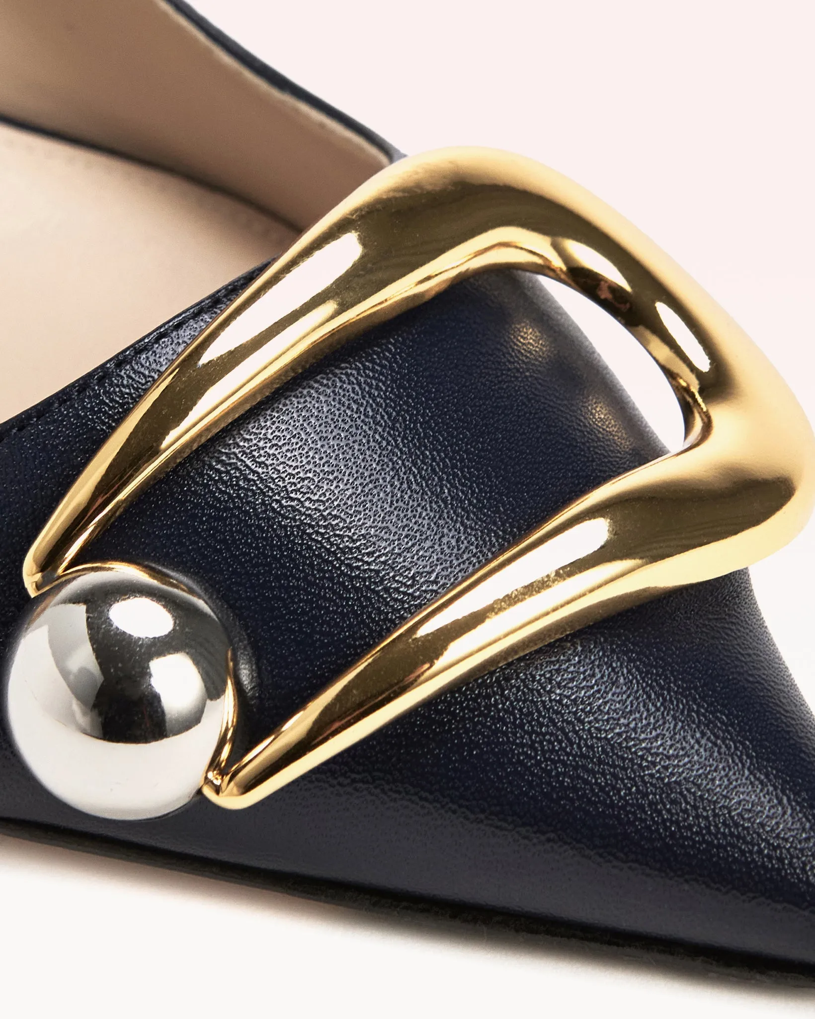 Harper Flat sold by Alexandre Birman product image thumbnail 3