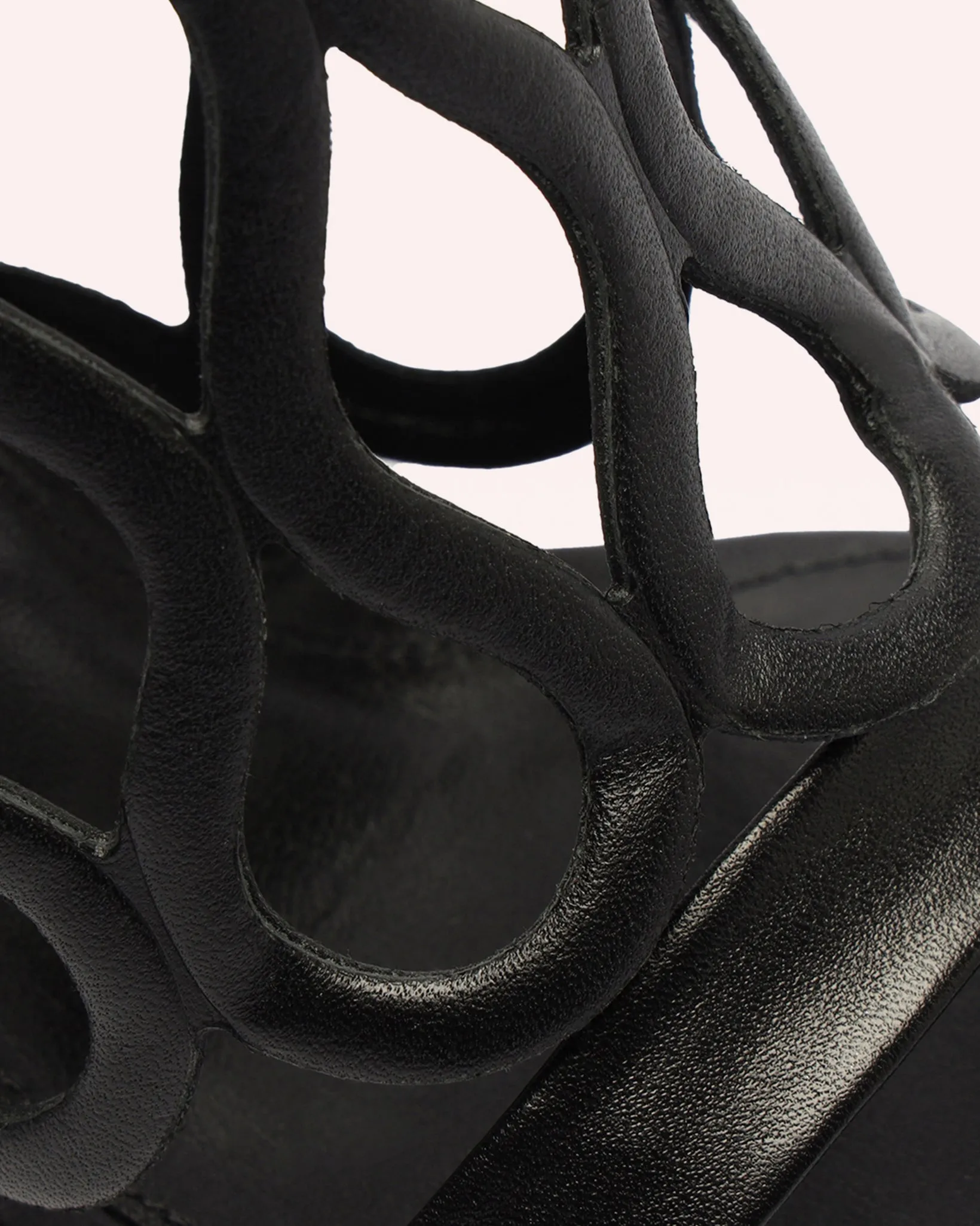 Matilda 85 Black sold by Alexandre Birman product image thumbnail 4