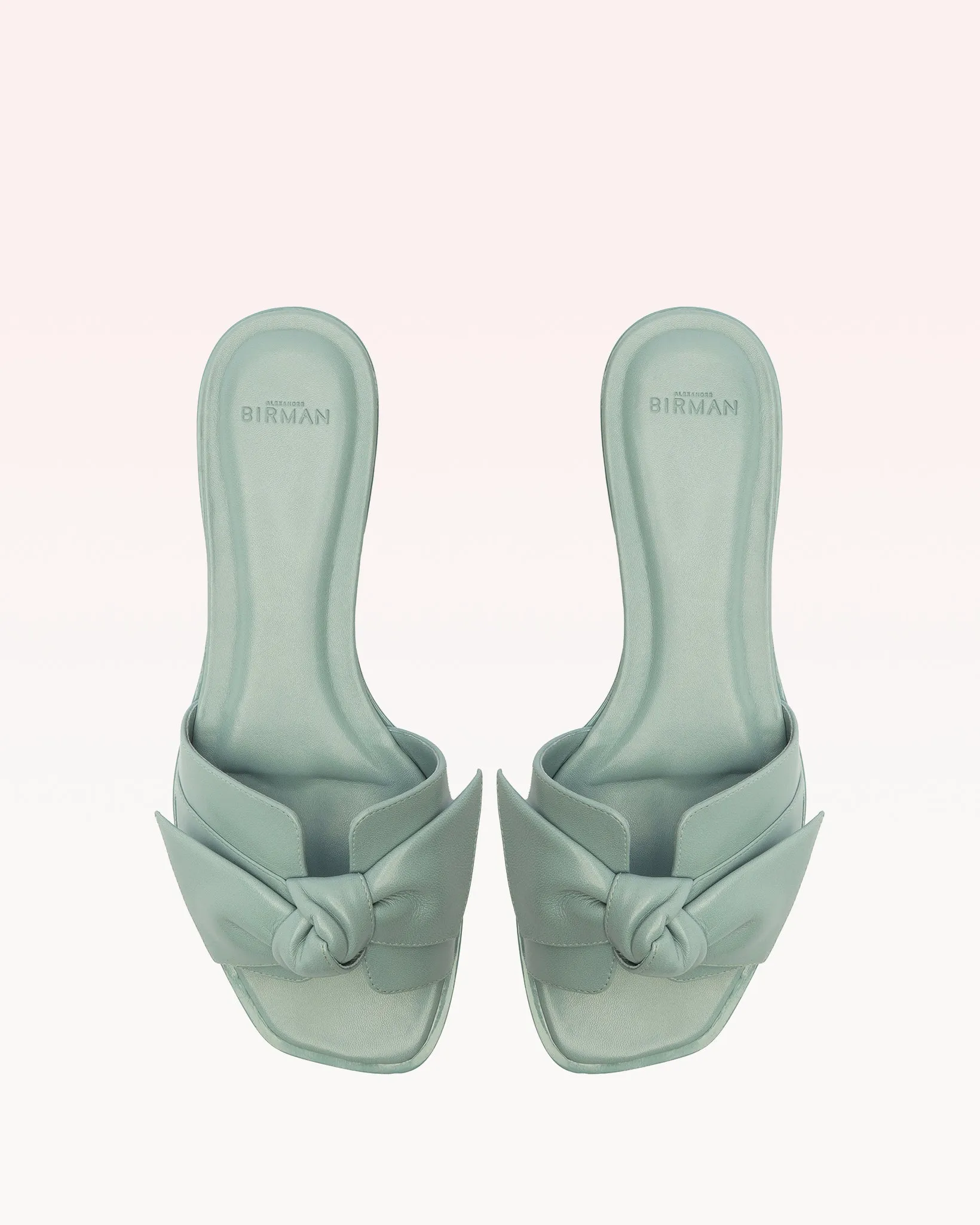 Maxi Clarita Square Flat Skyway sold by Alexandre Birman product image thumbnail 4