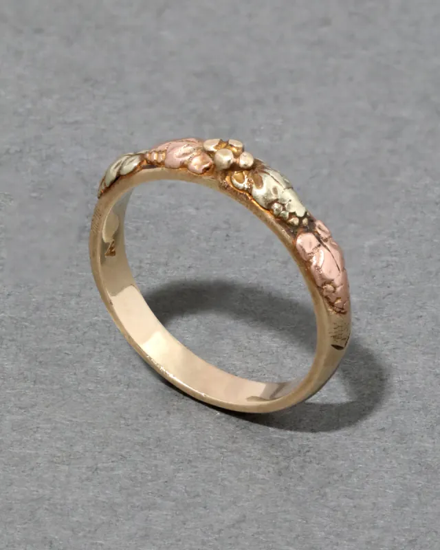 Antique 1920s 10k Gold Floral Band Ring sold by Alexis Bittar