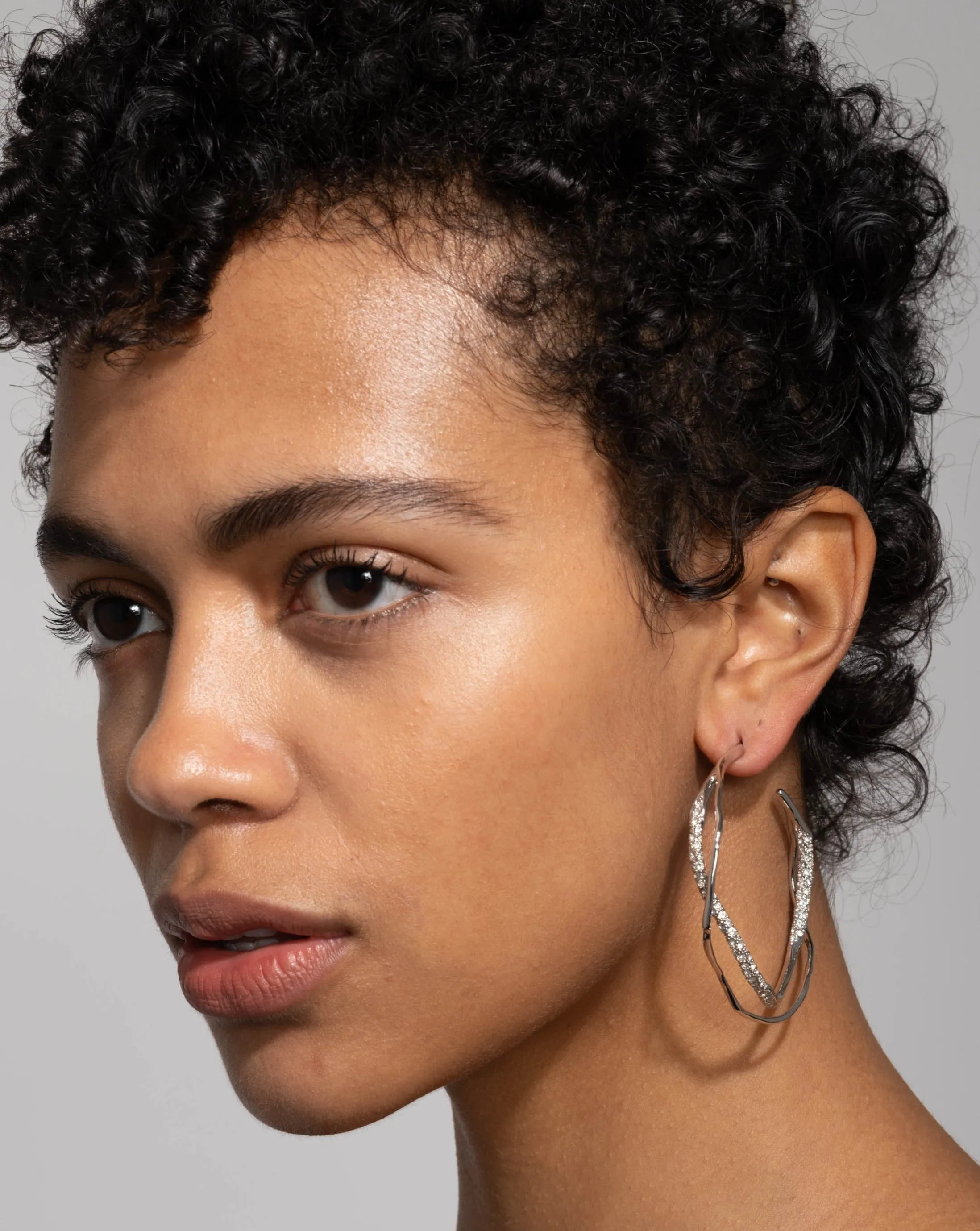 Intertwined Silver Pave Hoop Earring sold by Alexis Bittar product image thumbnail 4