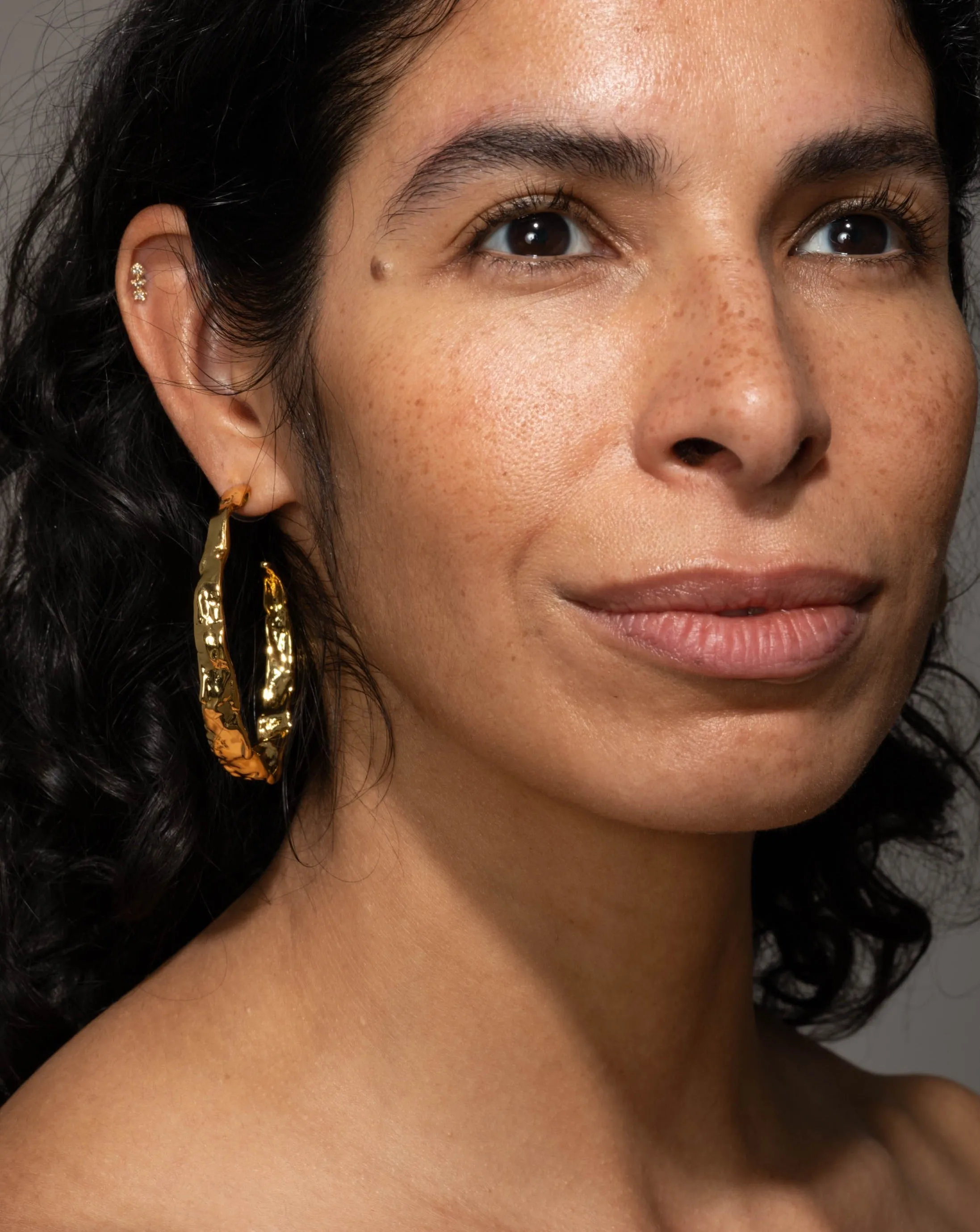 Brut Textured Gold Hoop Earring sold by Alexis Bittar product image thumbnail 5