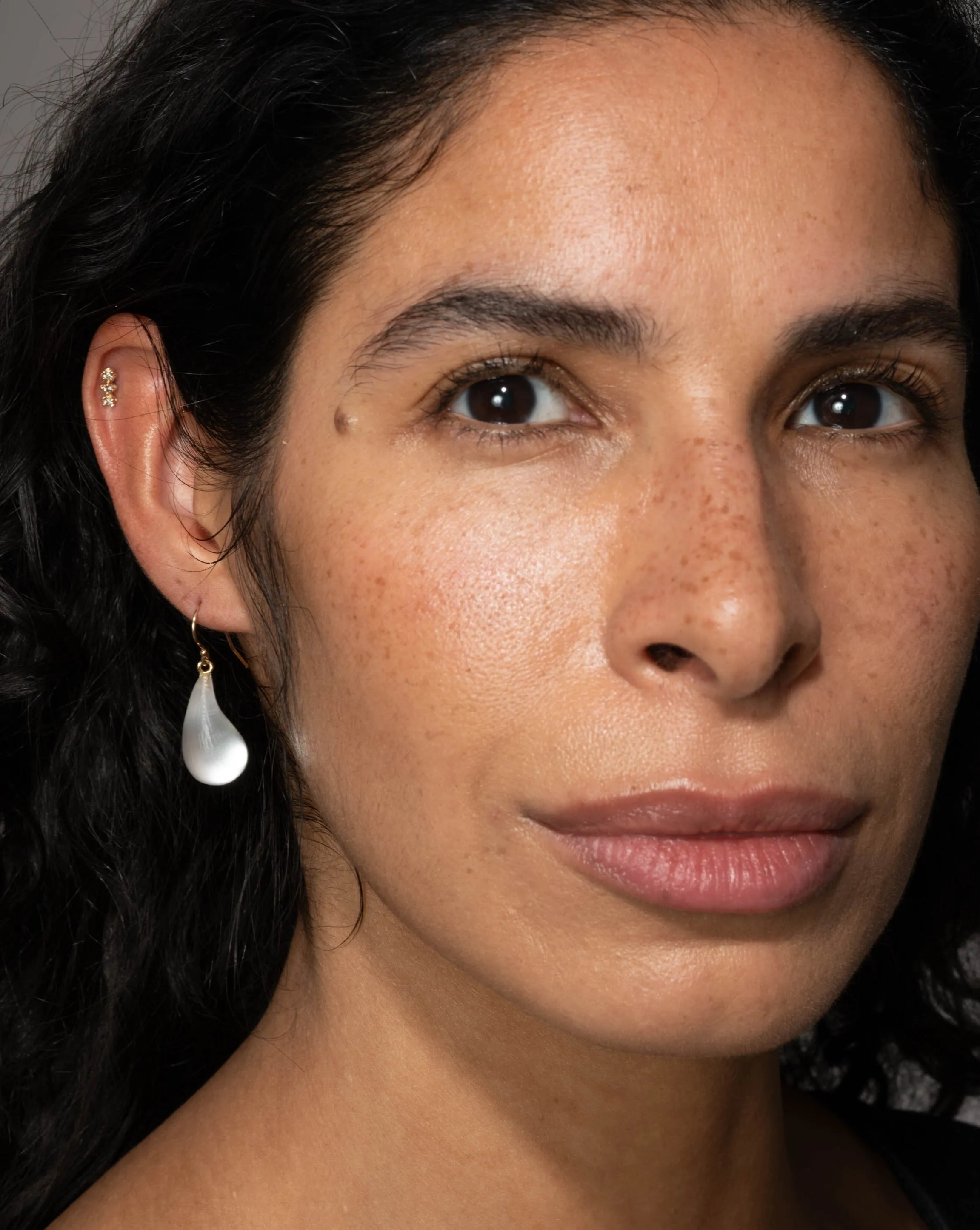 Lucite Dewdrop Earring- Silver sold by Alexis Bittar product image thumbnail 2