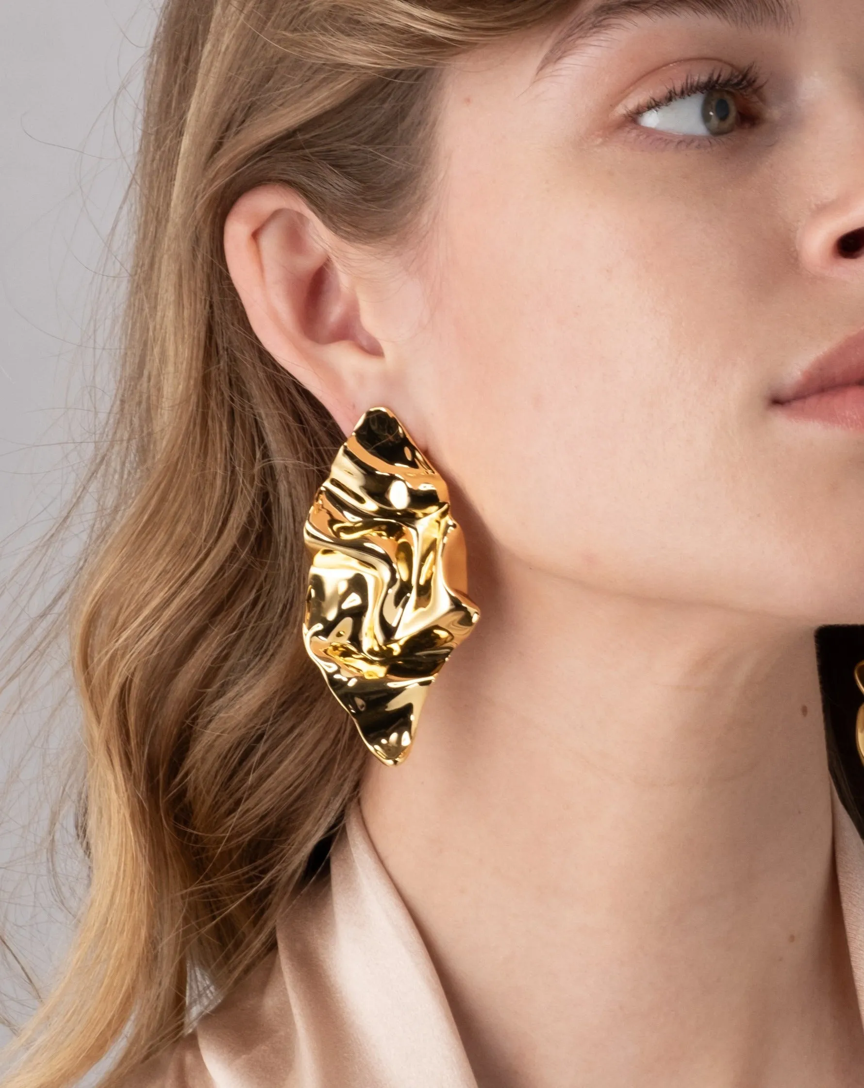 Crumpled Large Post Earring- Gold sold by Alexis Bittar product image thumbnail 3