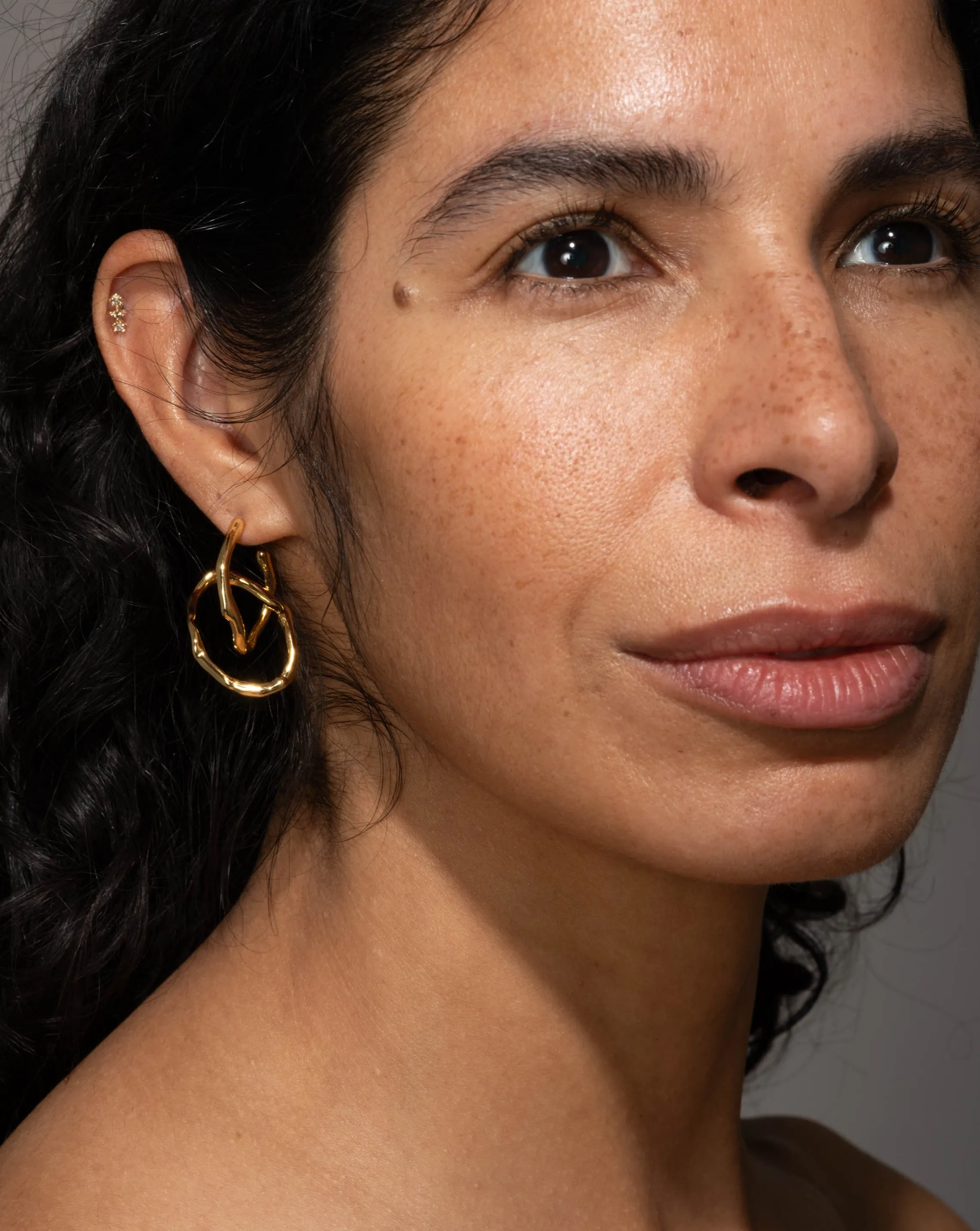 Twisted Gold Interlock Hoop Earring sold by Alexis Bittar product image thumbnail 5