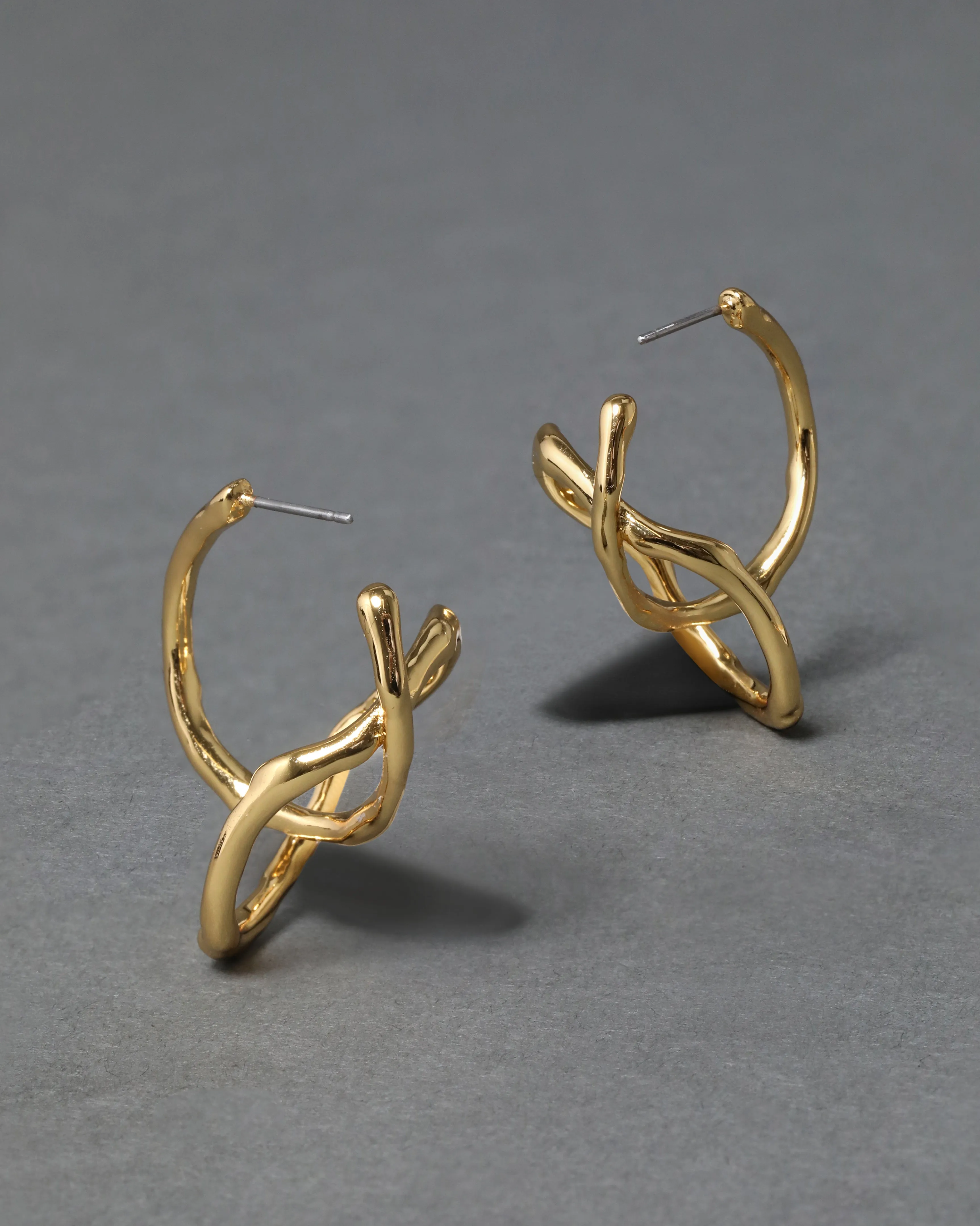 Twisted Gold Interlock Hoop Earring sold by Alexis Bittar product image thumbnail 4