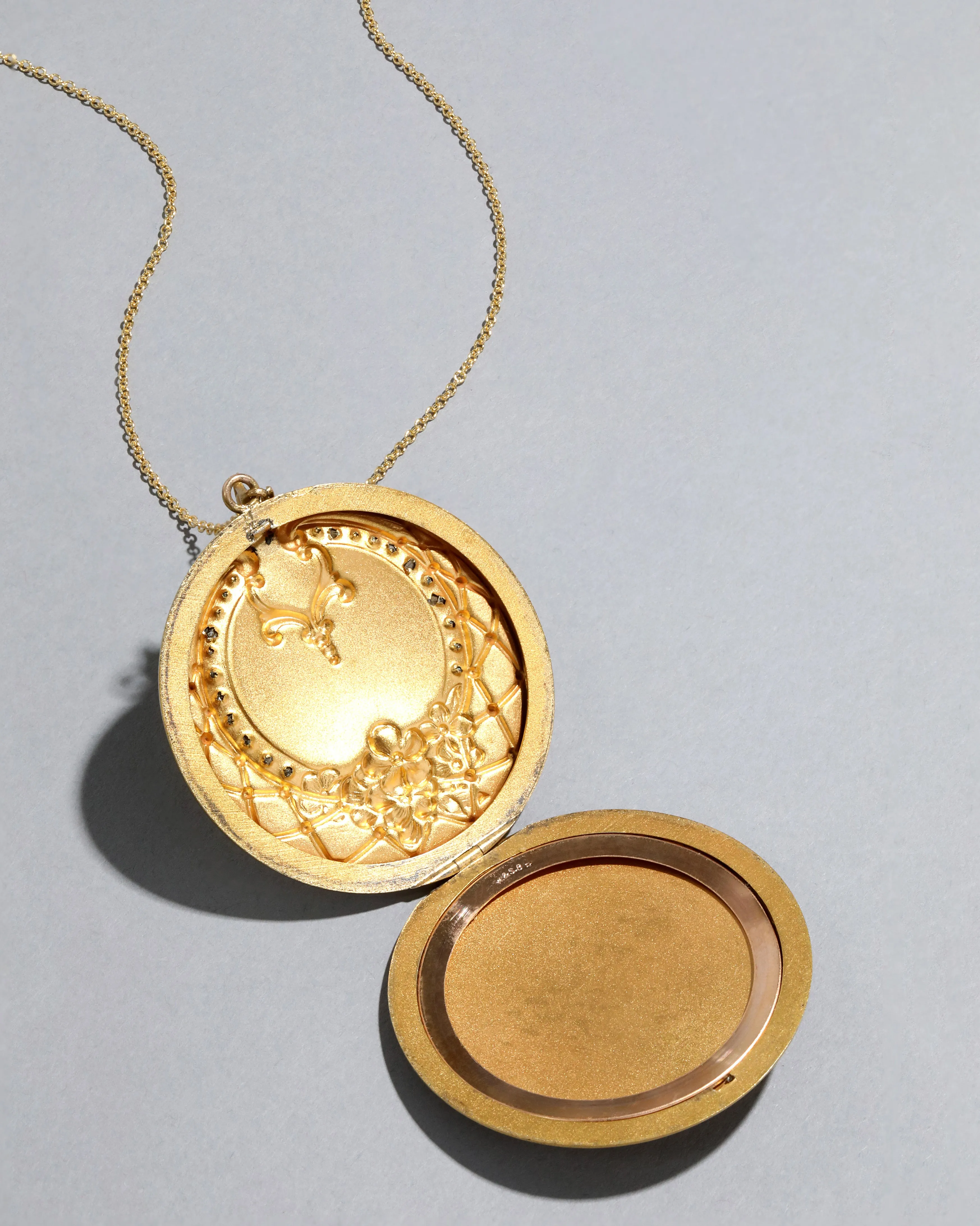 Antique 1910s 14k Gold Filled Lattice Detail Floral Locket Necklace sold by Alexis Bittar product image thumbnail 3