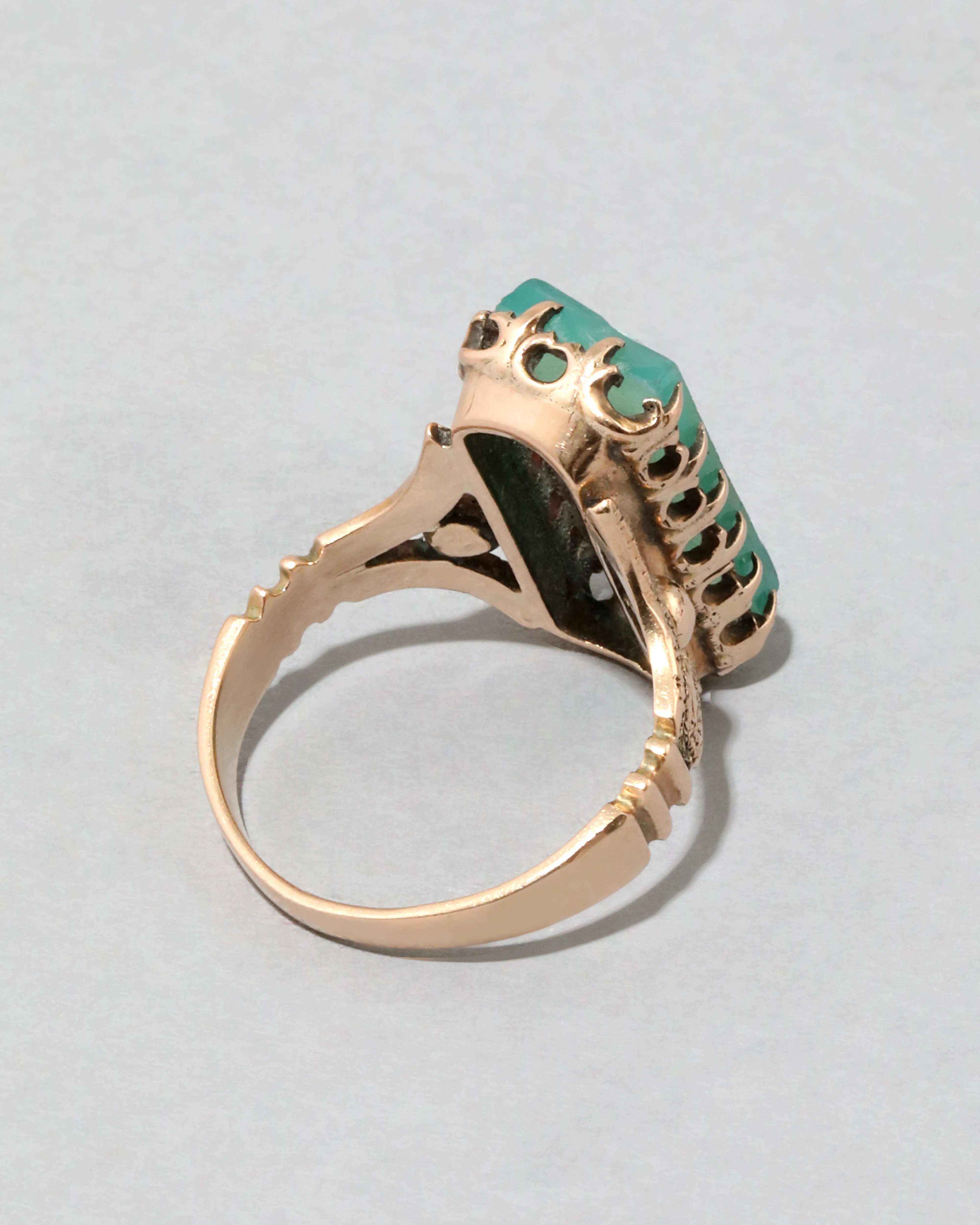 Antique Victorian 14k Gold Green & White Onyx Cameo Ring sold by Alexis Bittar product image thumbnail 3