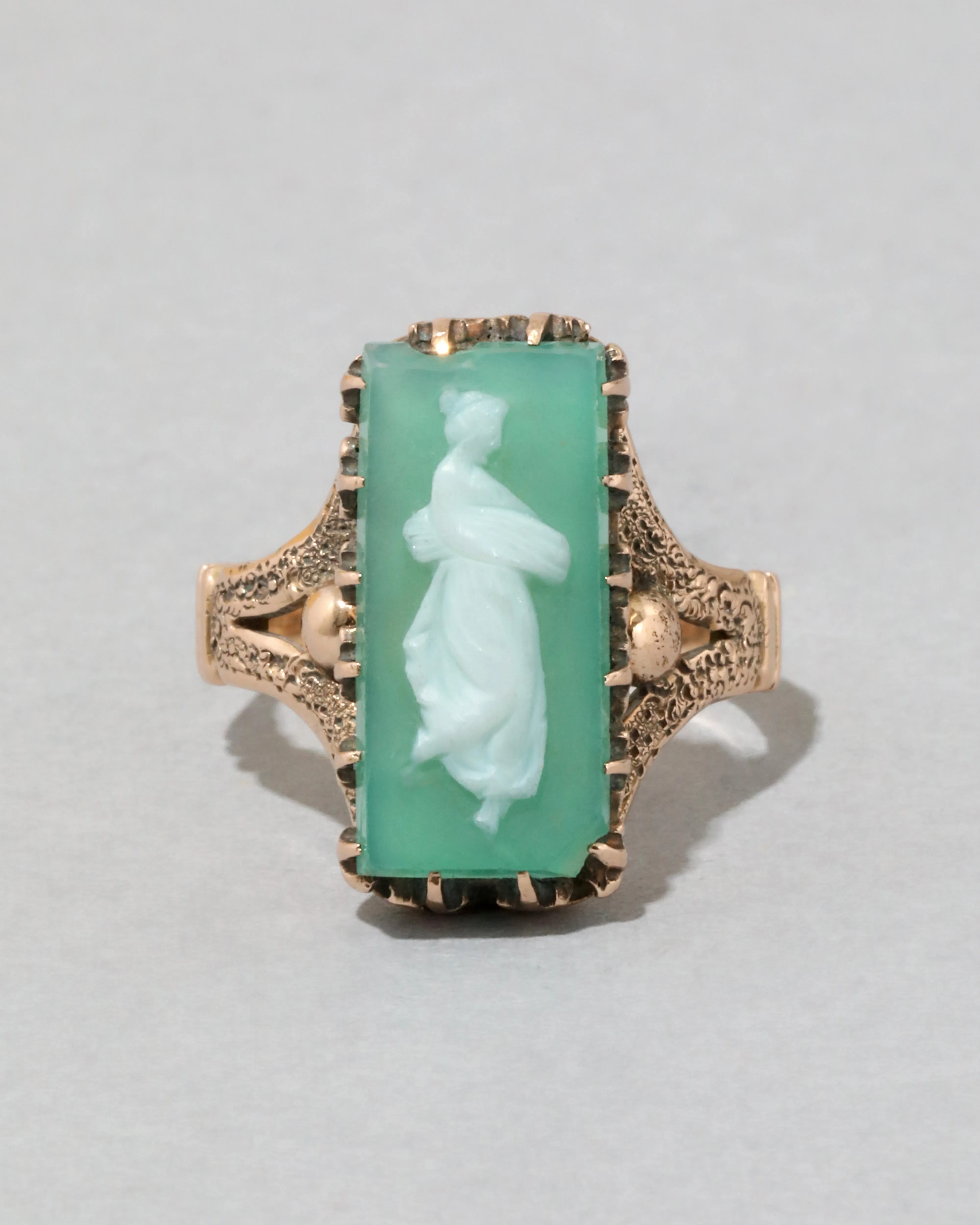 Antique Victorian 14k Gold Green & White Onyx Cameo Ring sold by Alexis Bittar product image thumbnail 2