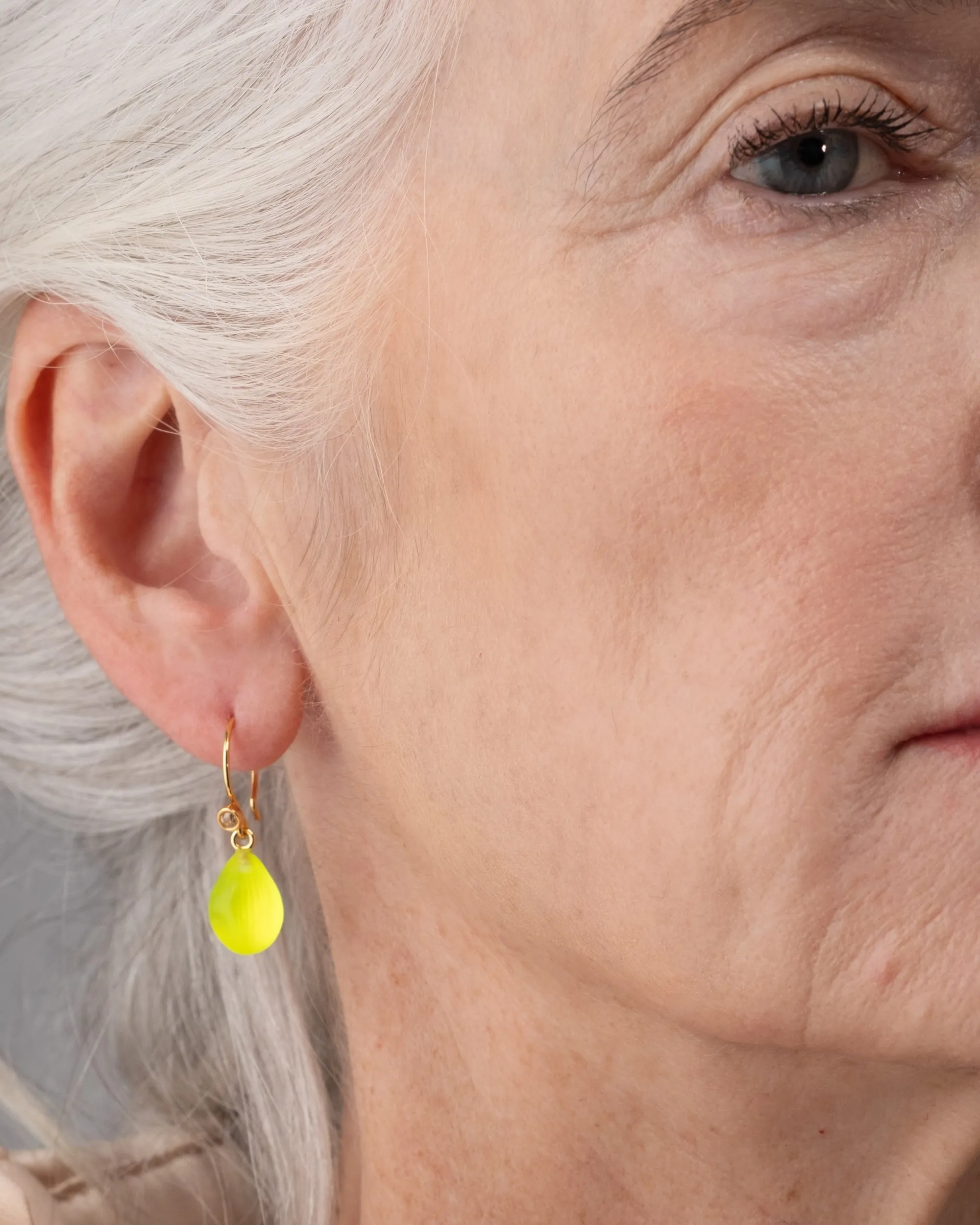 Lucite Teardrop Earring- Neon Yellow sold by Alexis Bittar product image thumbnail 3