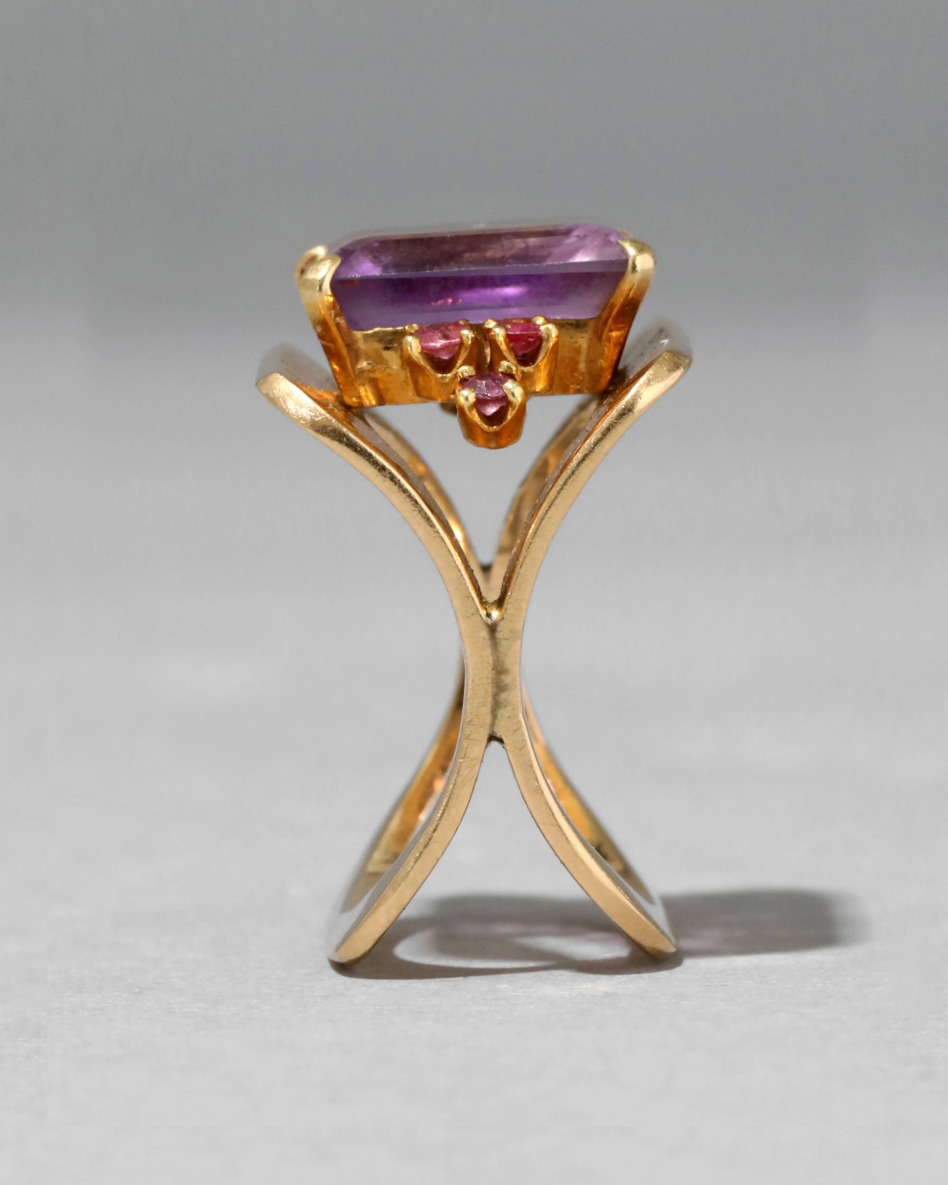 Vintage 1970s 14k Gold Modernist Ring with Amethyst & Tourmaline sold by Alexis Bittar product image thumbnail 3