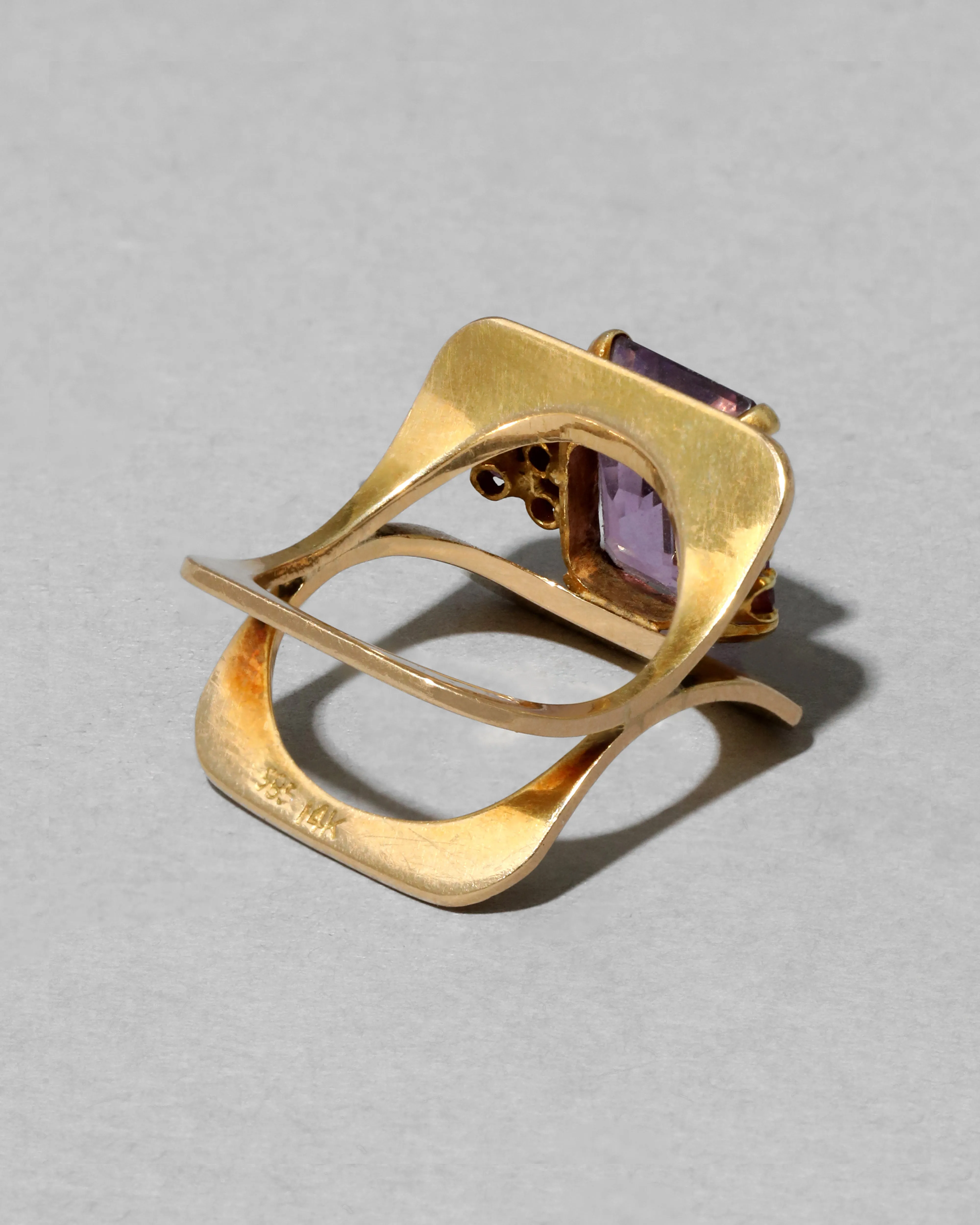 Vintage 1970s 14k Gold Modernist Ring with Amethyst & Tourmaline sold by Alexis Bittar product image thumbnail 5