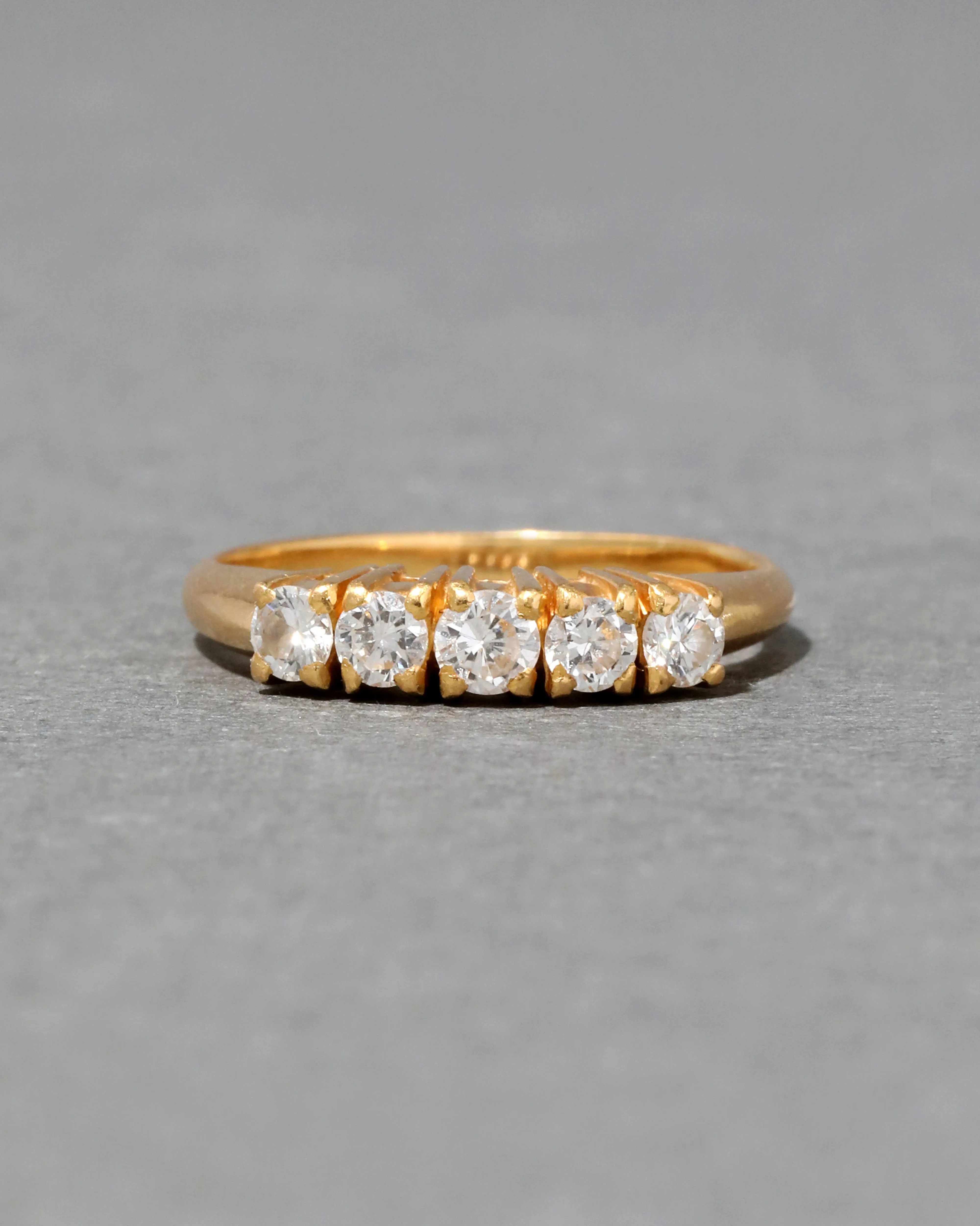 Vintage 1980s 20k Gold Tapered Diamond Band Ring sold by Alexis Bittar product image thumbnail 2