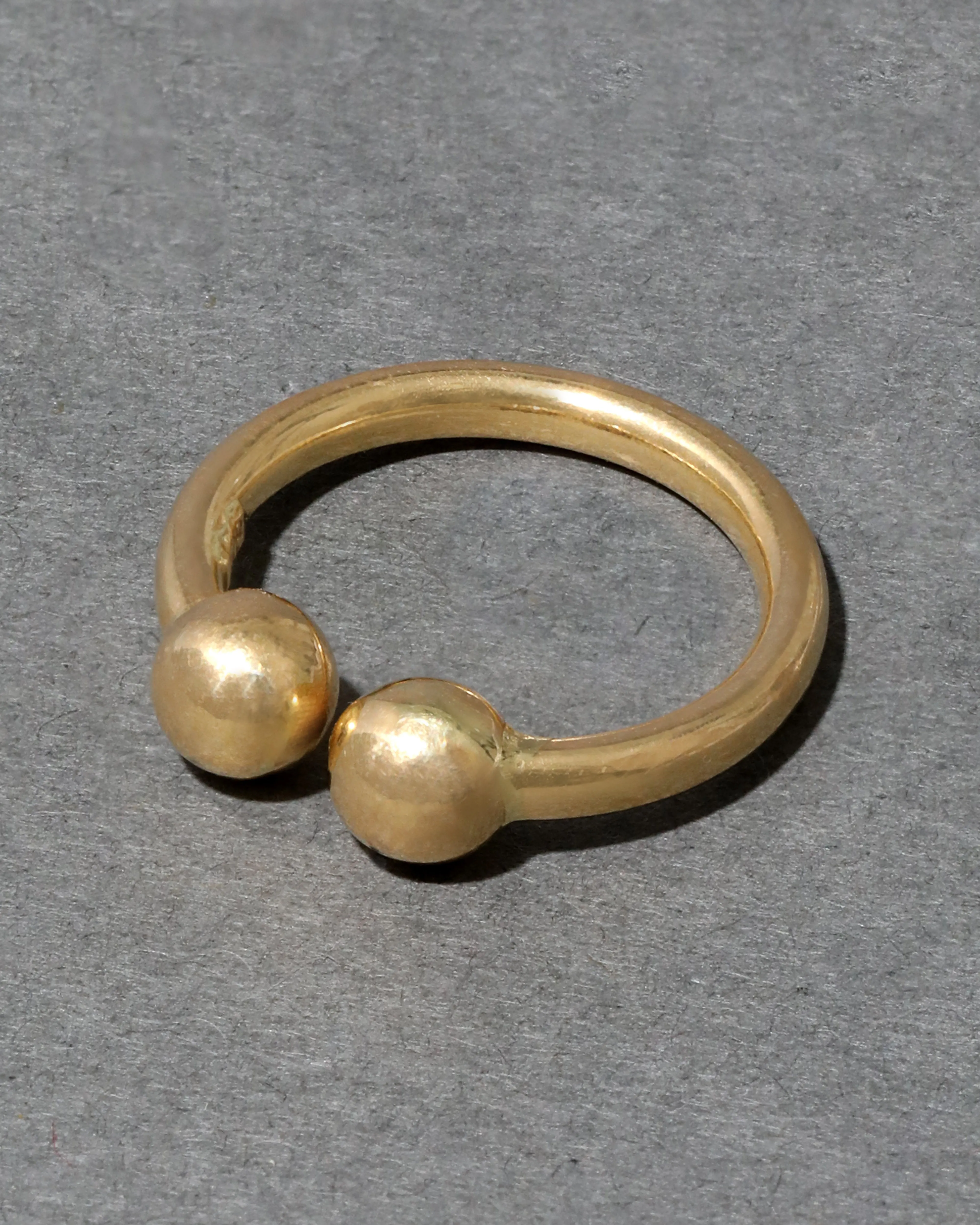 Vintage 18k Gold Barbell Ring sold by Alexis Bittar product image thumbnail 2