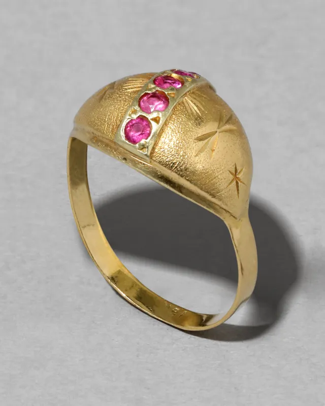 Vintage 18k Gold Hand Etched Star Pattern Ruby Ring made by Alexis Bittar