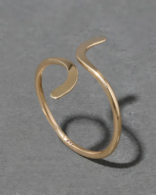Vintage 14k Gold Twisted Bypass Ring made by Alexis Bittar