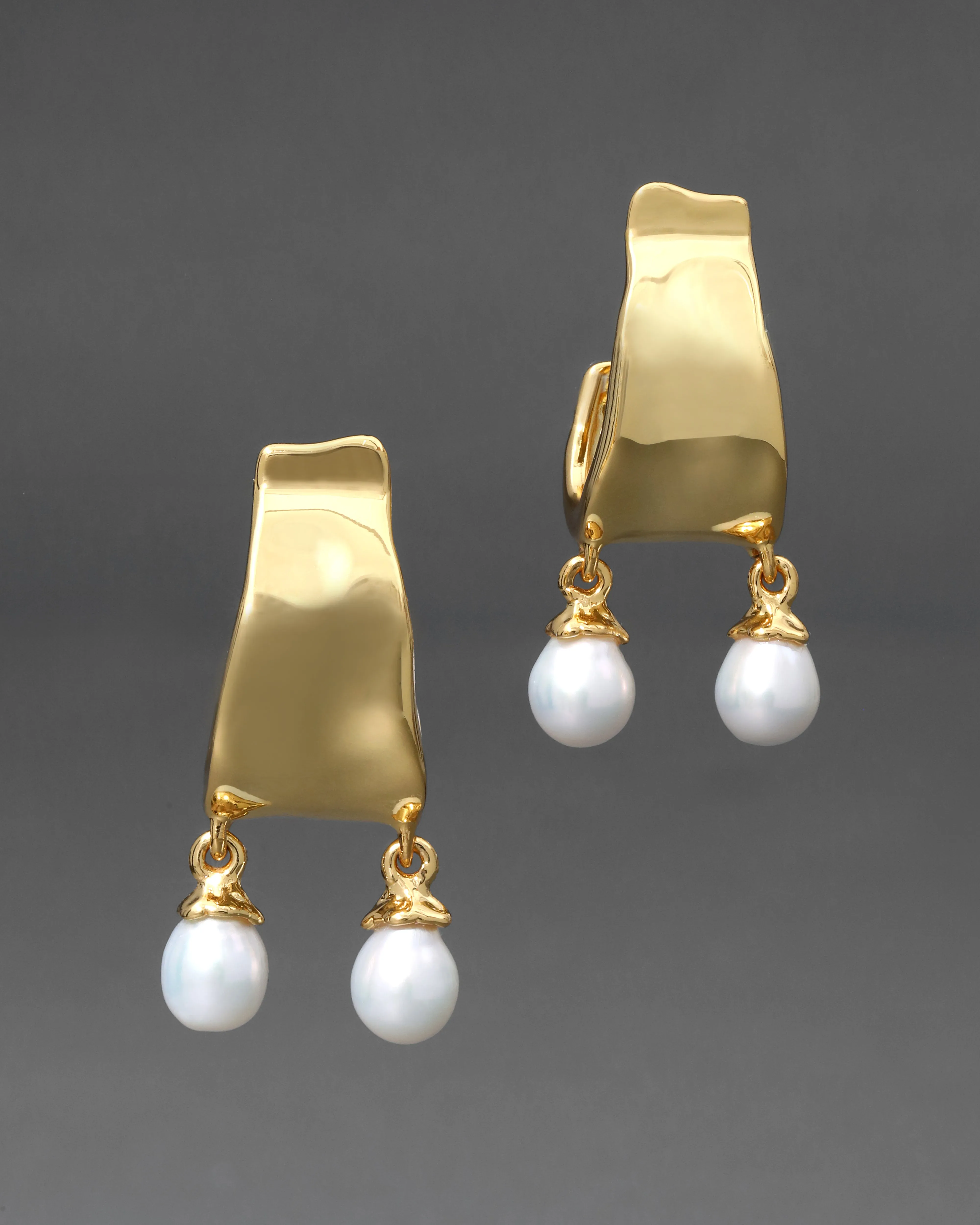Perla Freshwater Pearl Drop Hoop Earring sold by Alexis Bittar product image thumbnail 4
