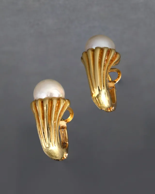 Vintage 18k Gold Cultured Pearl Ribbed Earring with French Clip made by Alexis Bittar