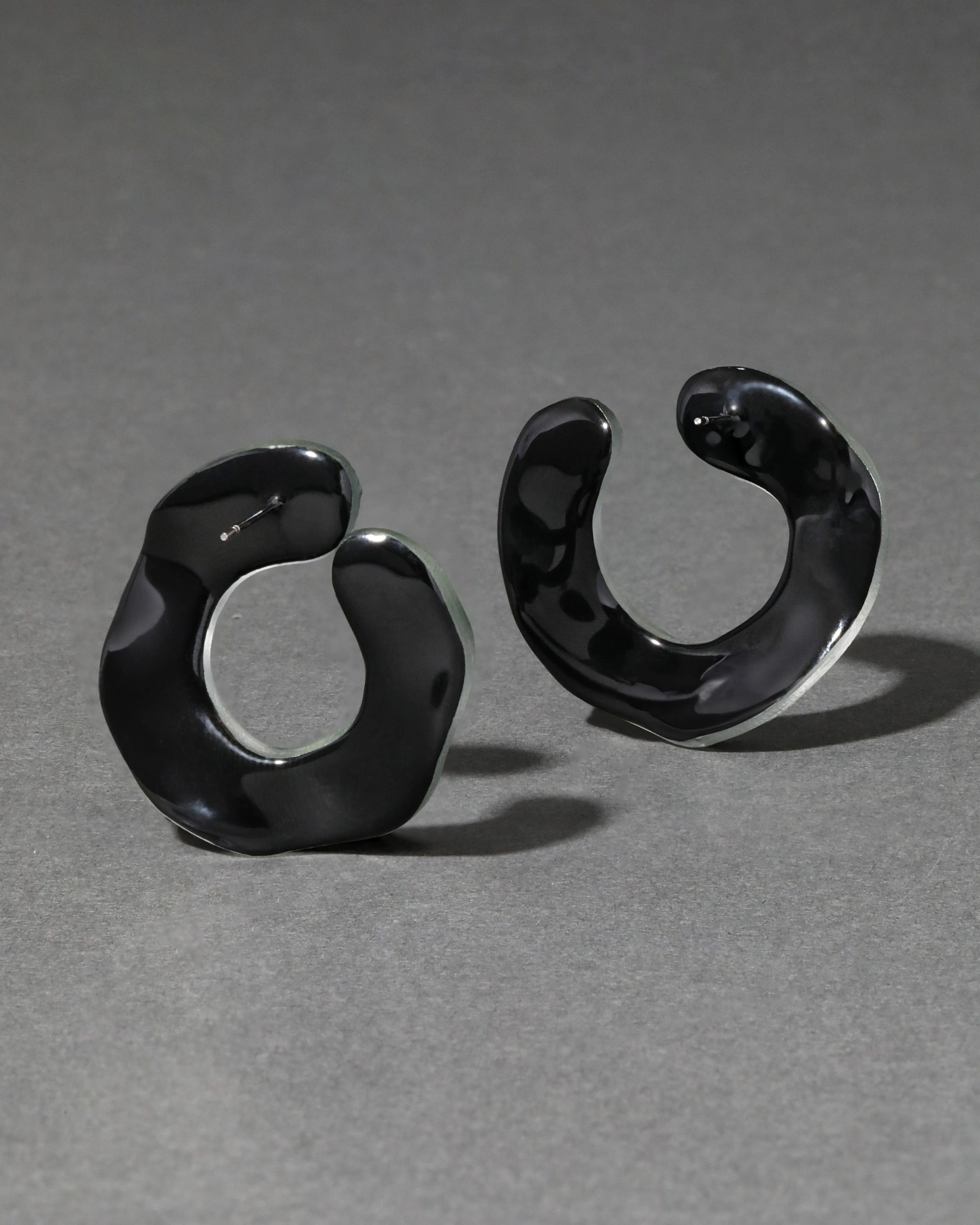 Lucite Large Front Facing Hoop Earring- Moss Green sold by Alexis Bittar product image thumbnail 3