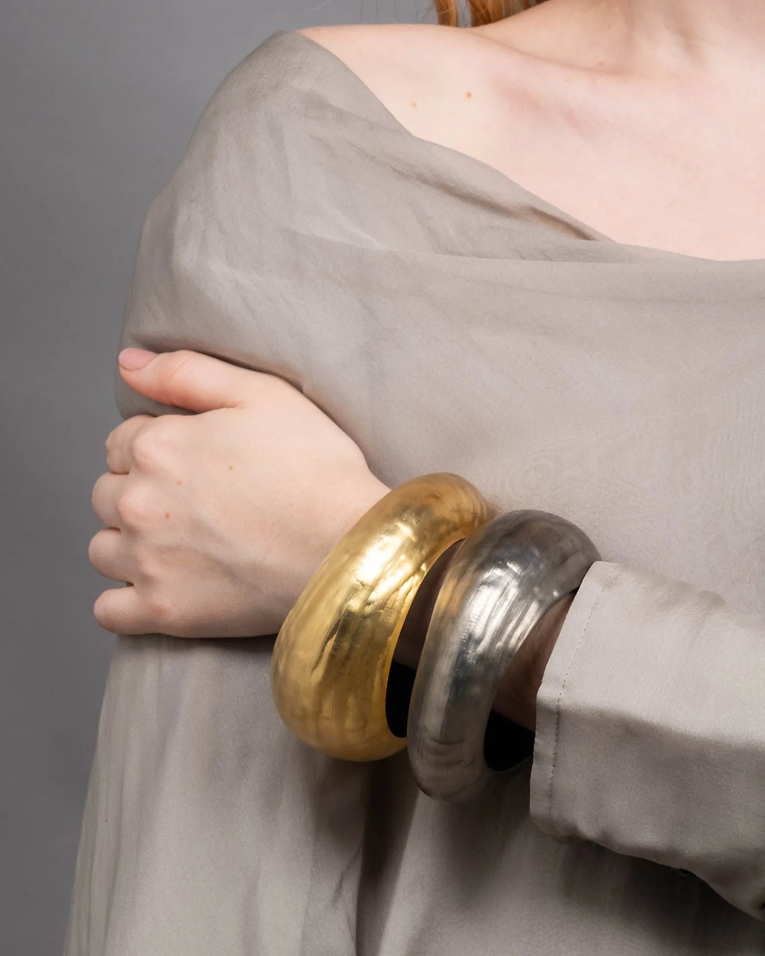 Puffy Lucite Tapered Bangle Bracelet- Charcoal sold by Alexis Bittar product image thumbnail 3