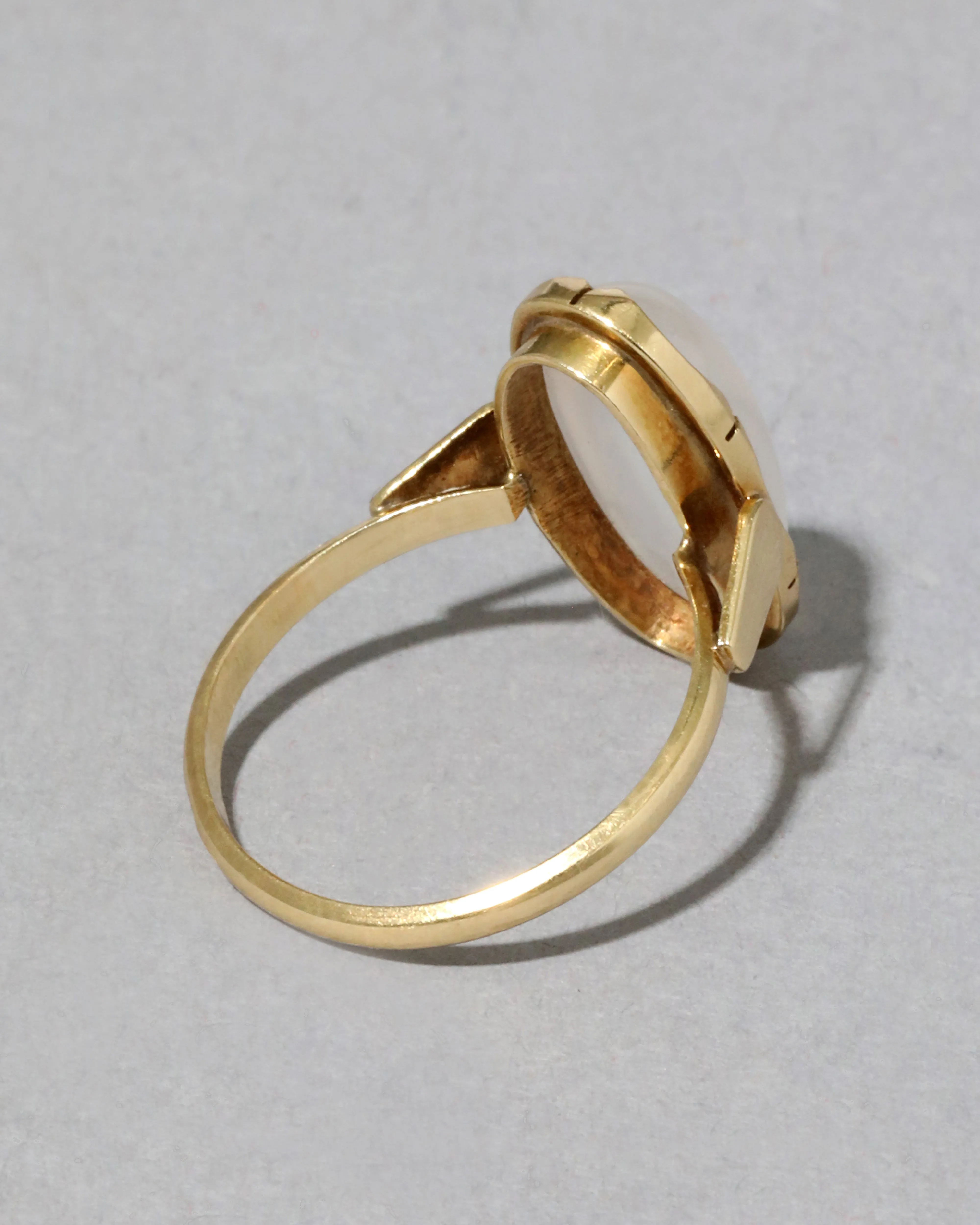 Antique 1910s 14k Gold with Natural Moonstone Oval Ring sold by Alexis Bittar product image thumbnail 3