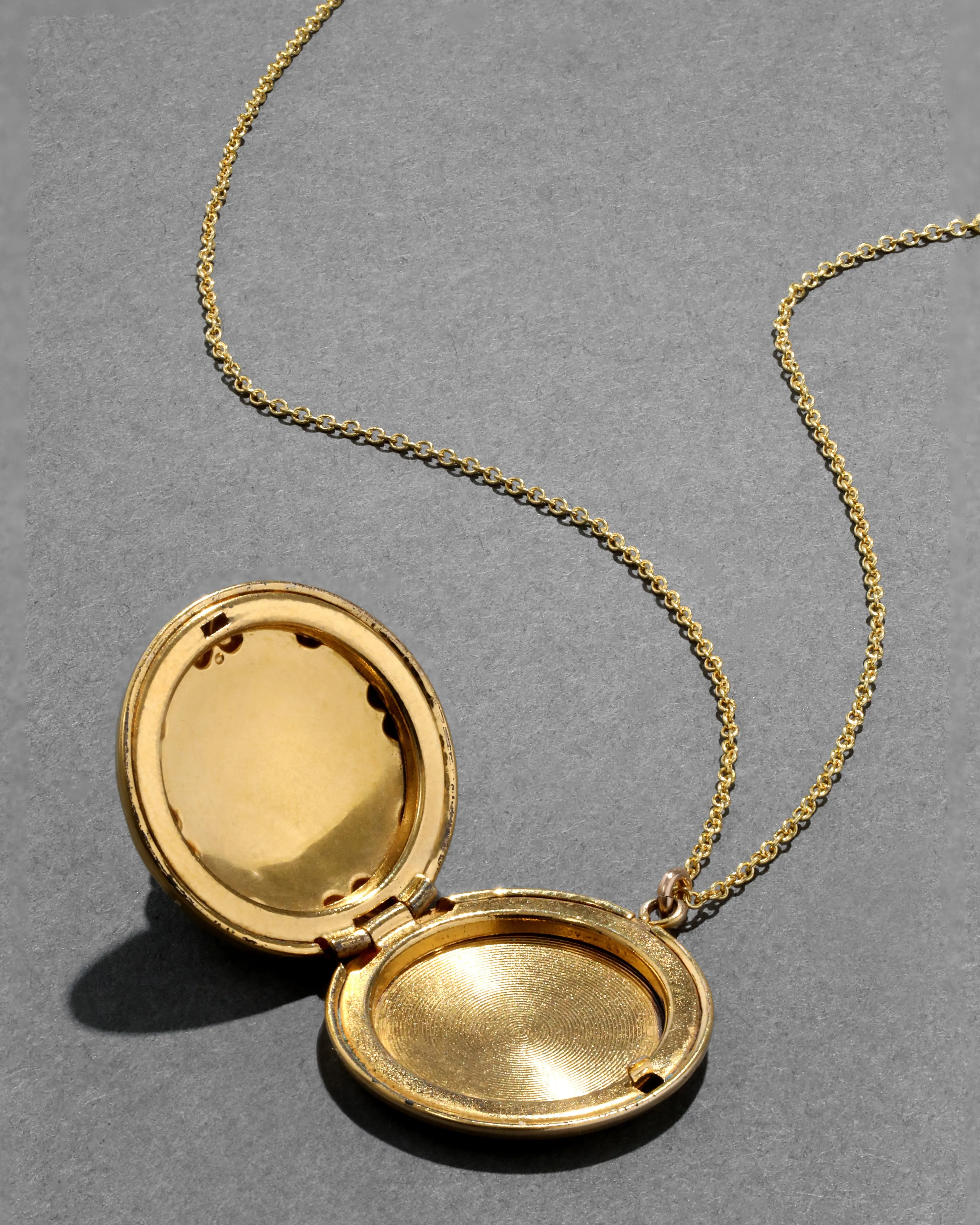 Antique 1920s 14k Gold Fill Hand Etched Floral Locket Necklace sold by Alexis Bittar product image thumbnail 3