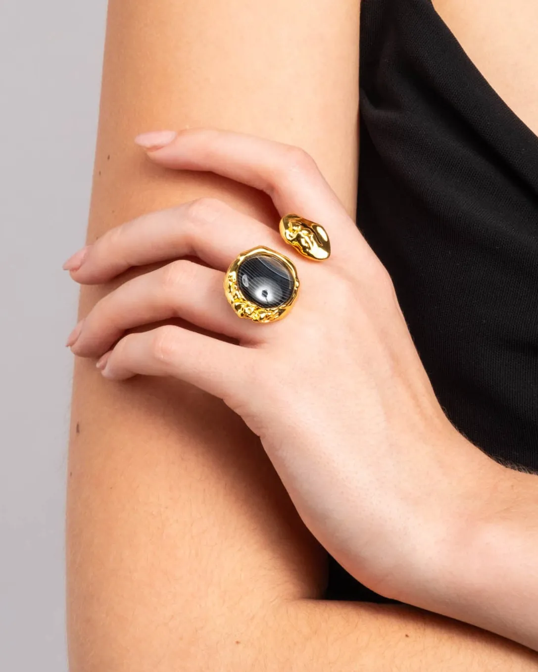 Brut Banded Agate Coin Open Ring sold by Alexis Bittar product image thumbnail 2