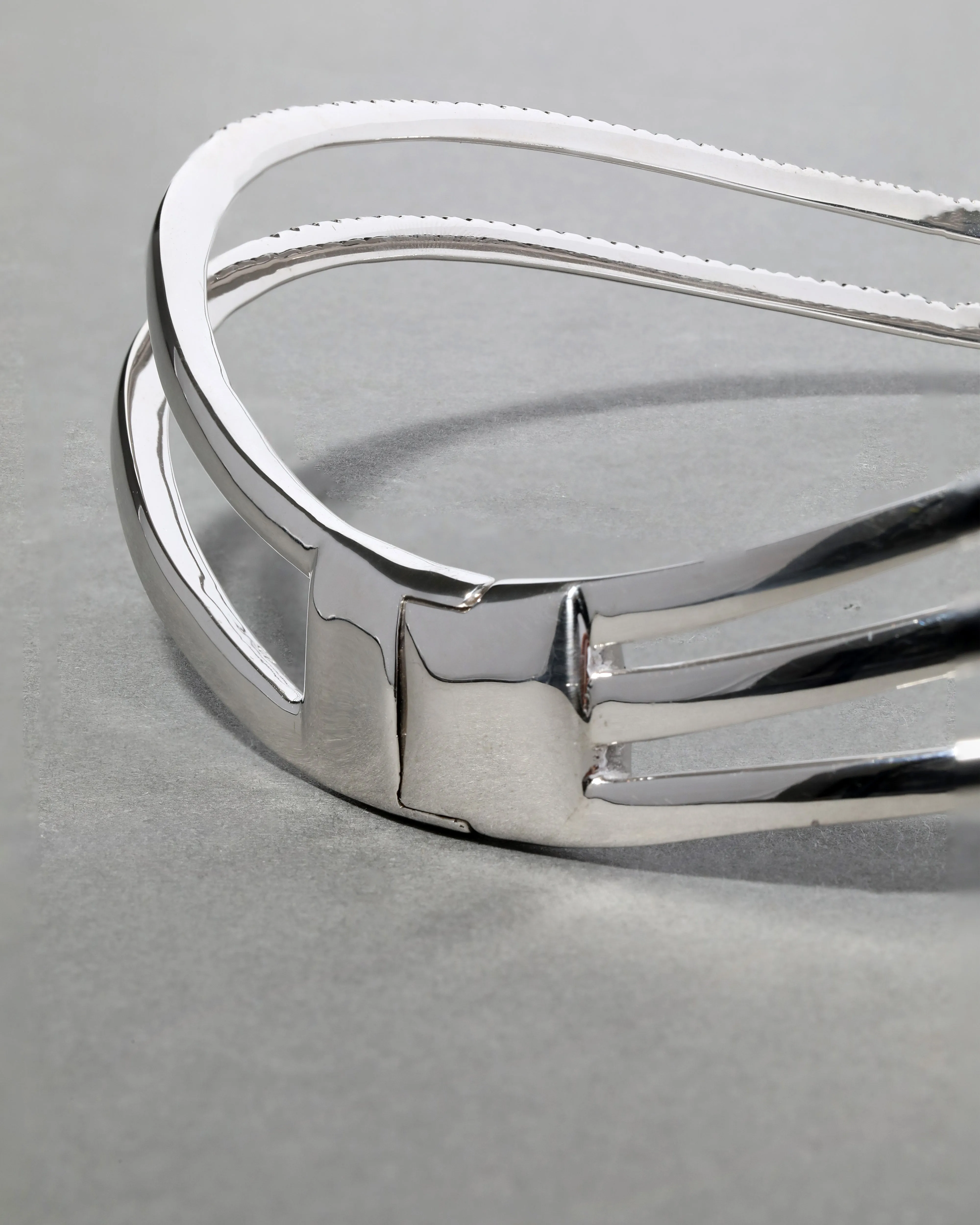 Archive Fine Sterling Silver with Blue Sapphire Open Hinge Collar Necklace sold by Alexis Bittar product image thumbnail 3