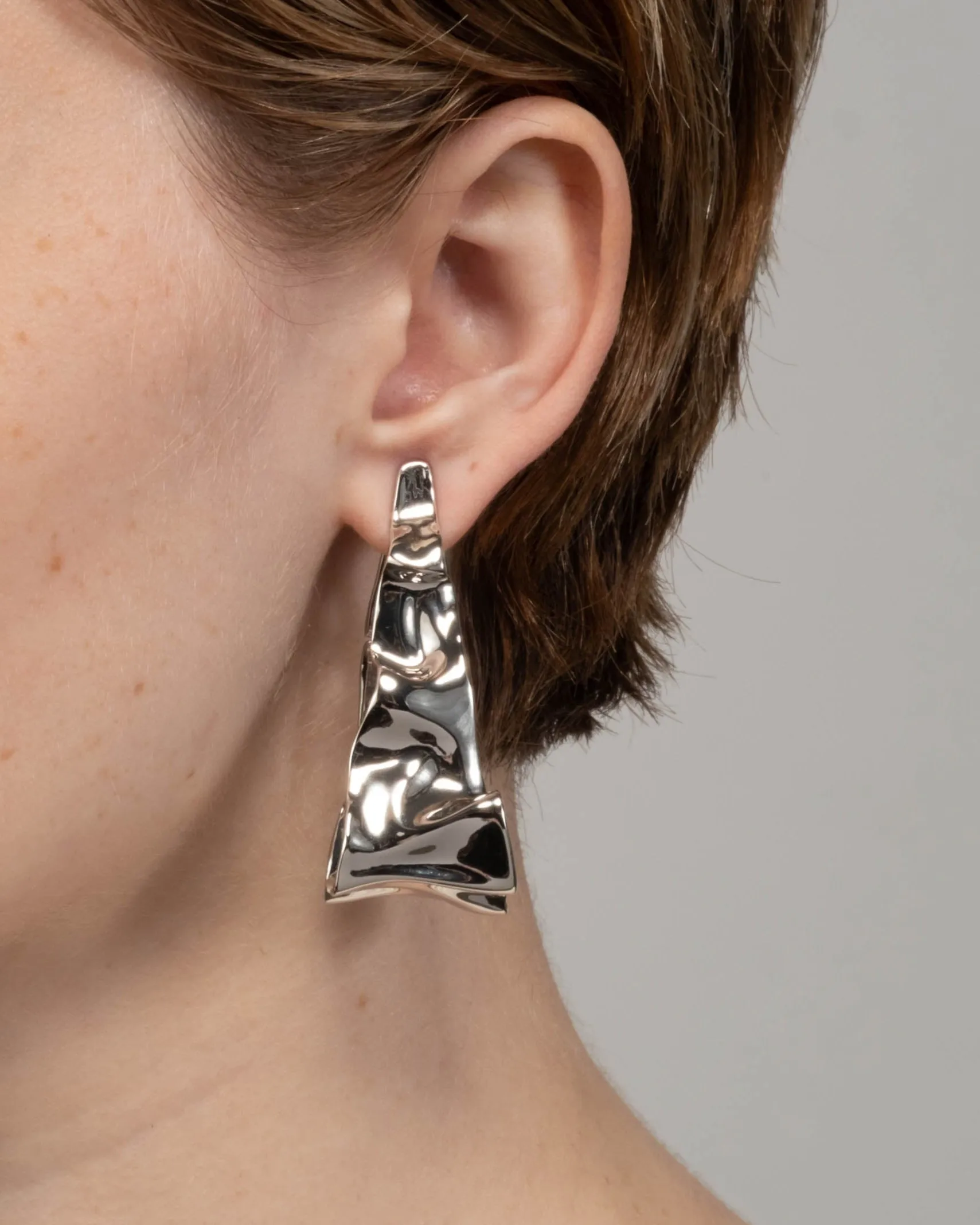 Crumpled Silver Tapered Hoop Earring sold by Alexis Bittar product image thumbnail 2