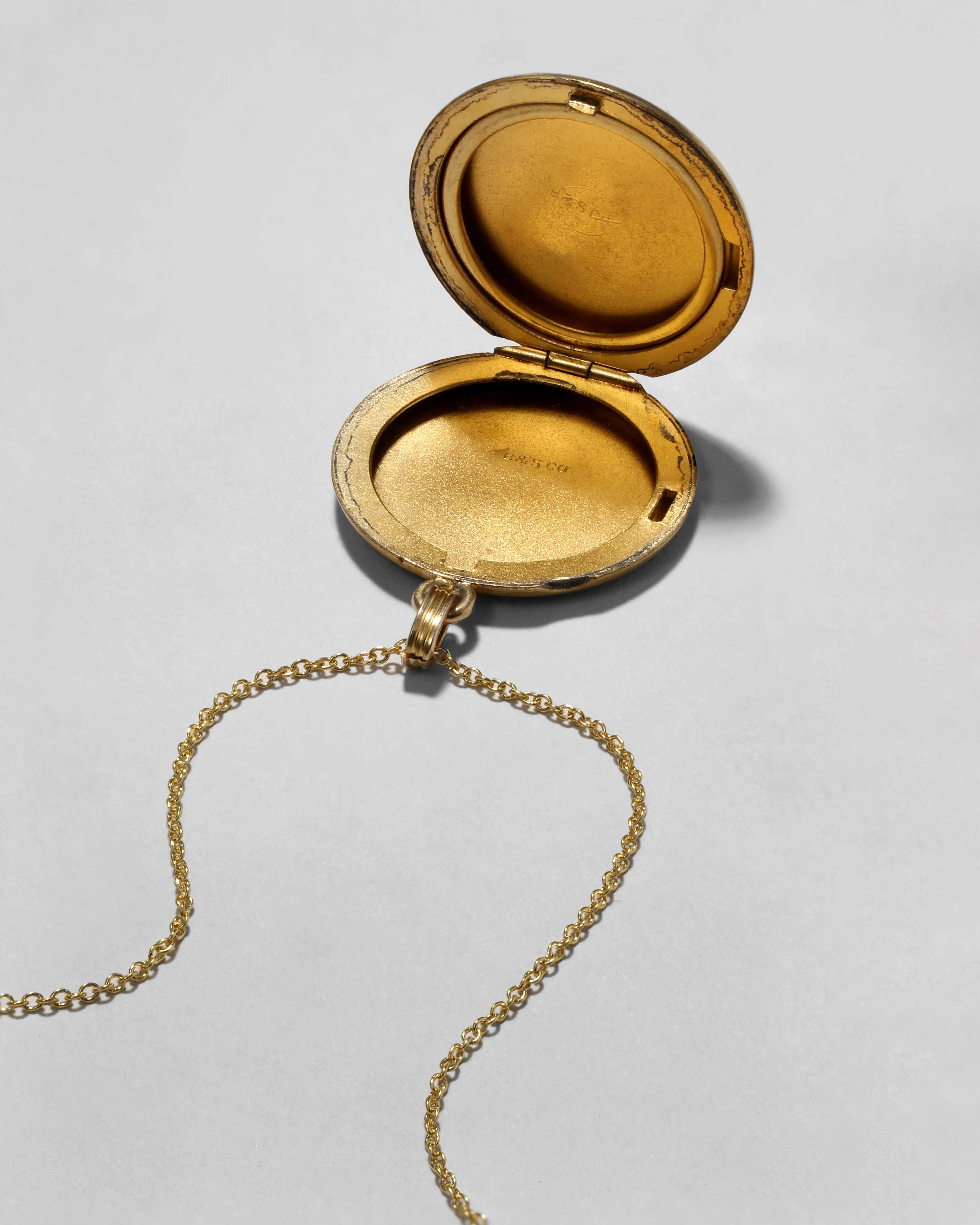 Vintage 1940s 14k Gold Filled Etched Circle Locket Necklace sold by Alexis Bittar product image thumbnail 3