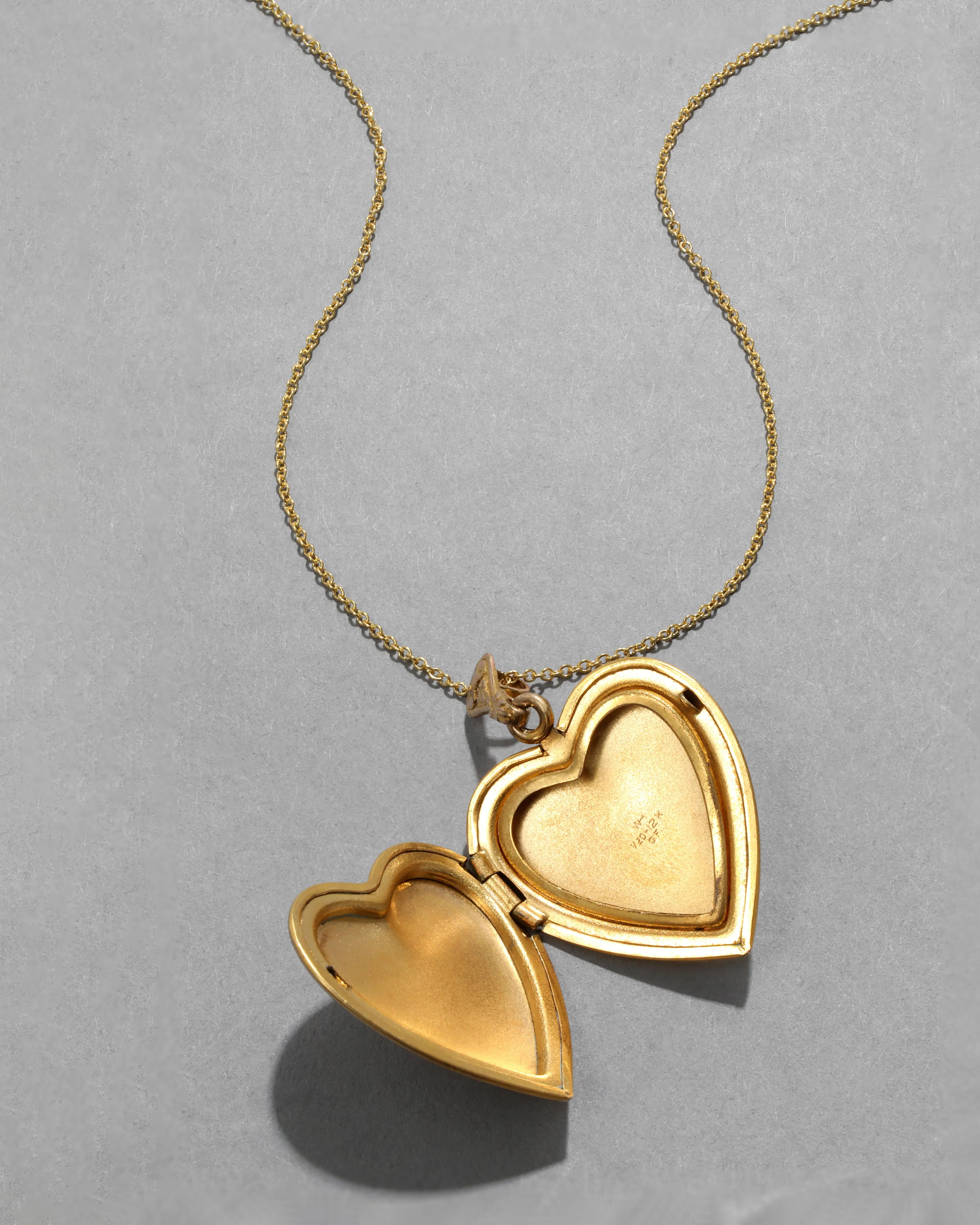 Vintage 1940s 12k Gold Filled Etched Floral Frame Design Heart Locket Necklace sold by Alexis Bittar product image thumbnail 2