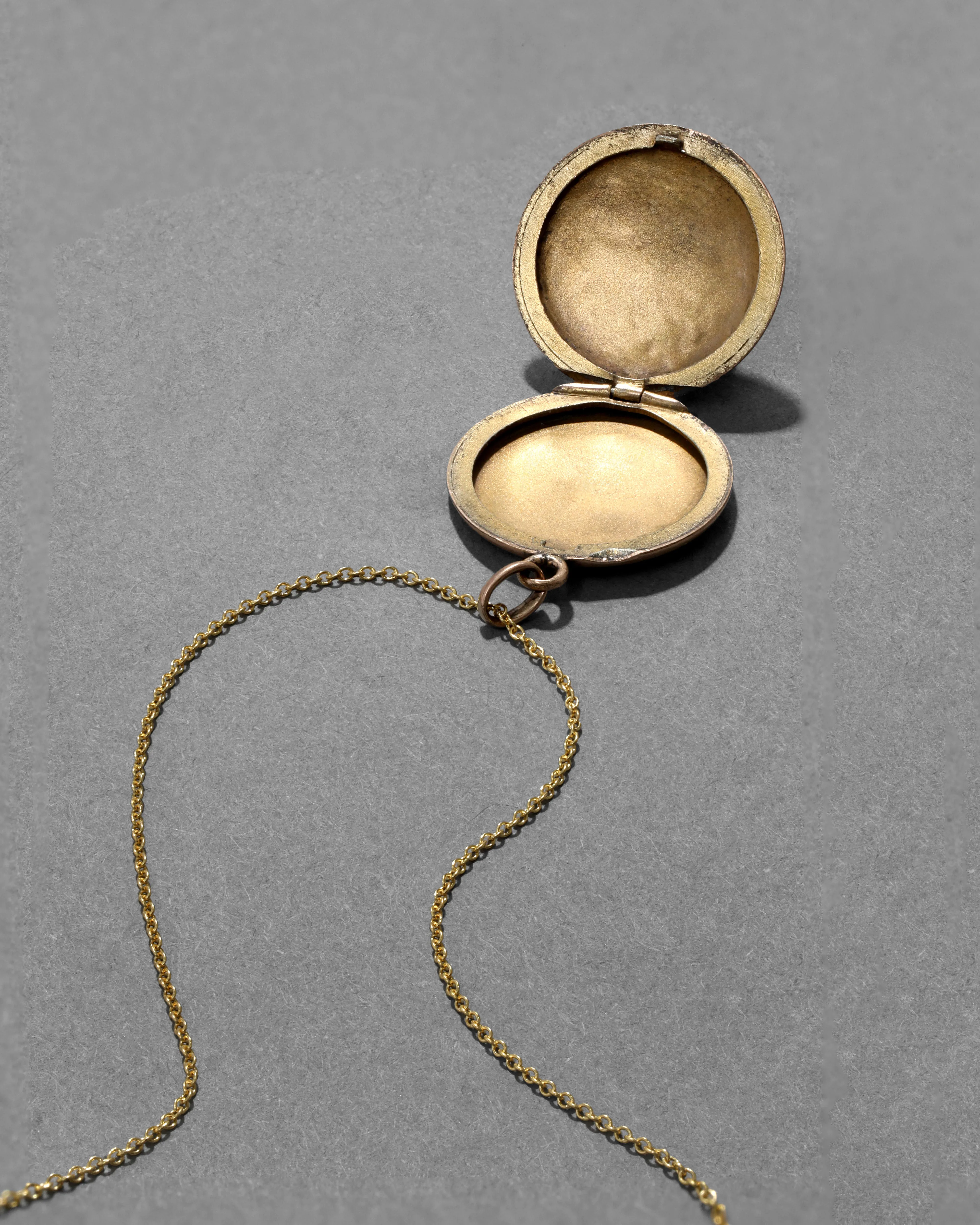 Antique 1800s 14k Gold Filled Floral Etched Circle Locket Necklace sold by Alexis Bittar product image thumbnail 3