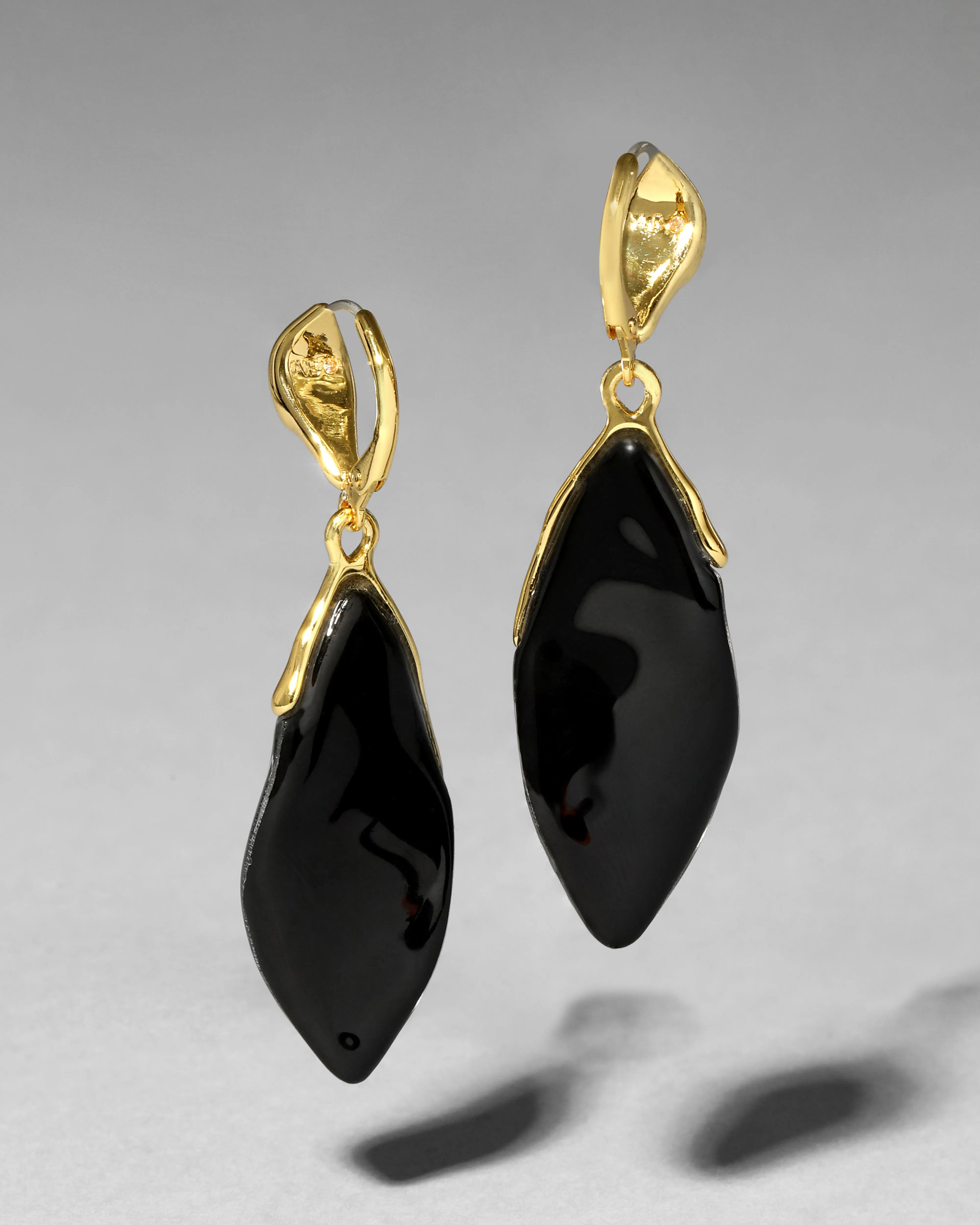 Lucite Petal Leverback Earring- Onyx sold by Alexis Bittar product image thumbnail 3