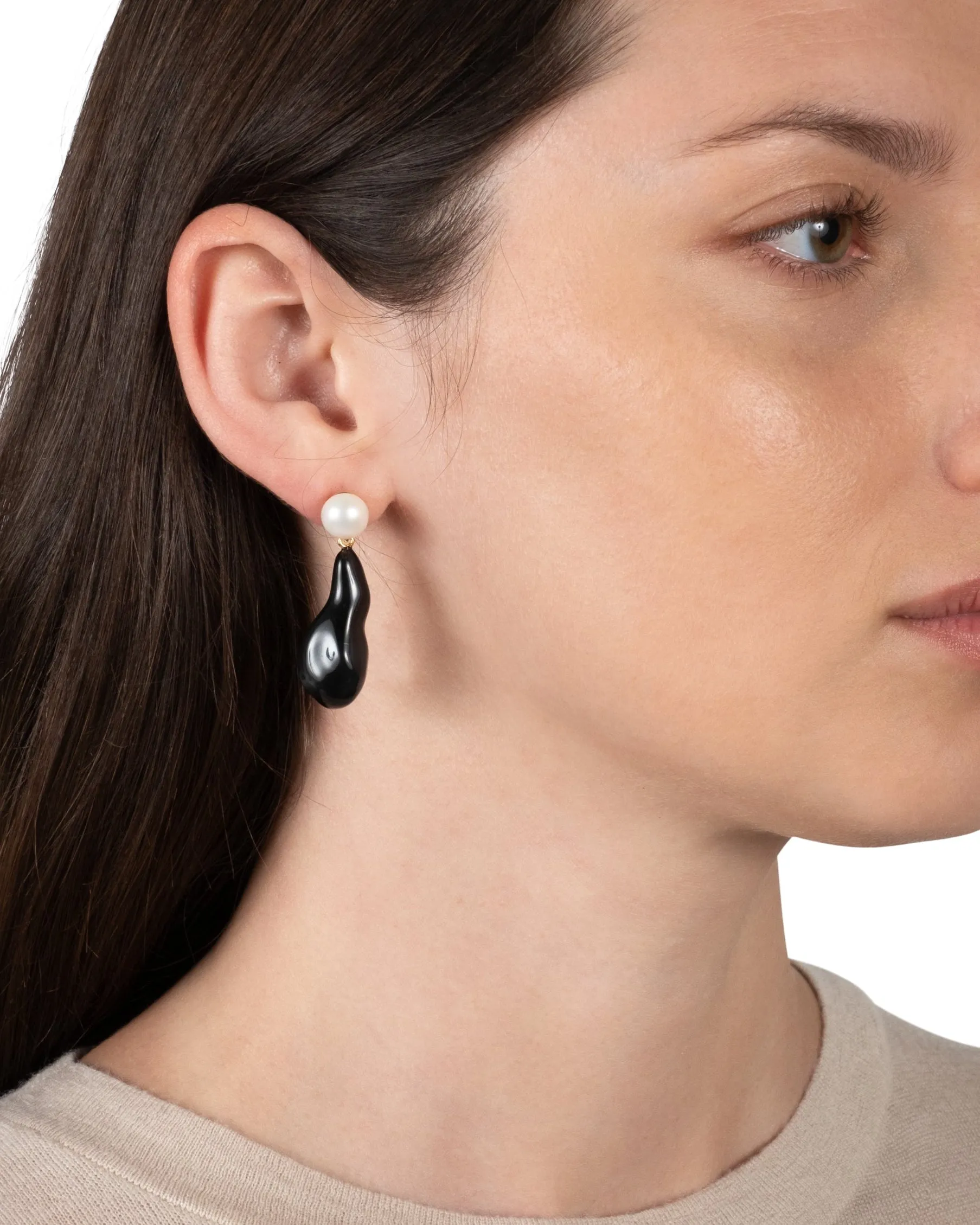 Lucite Freshwater Pearl Drop Earring- Onyx sold by Alexis Bittar product image thumbnail 3